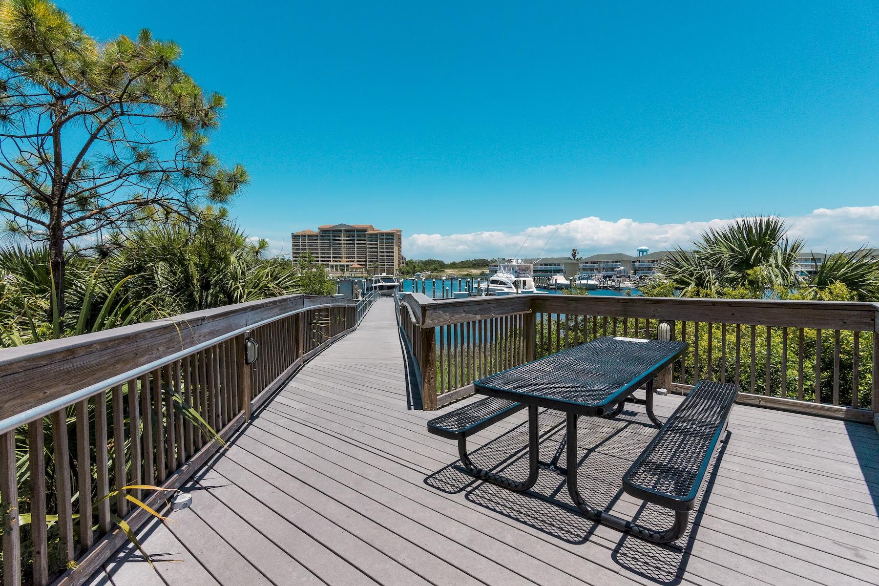 HARBOR LANDING - Residential