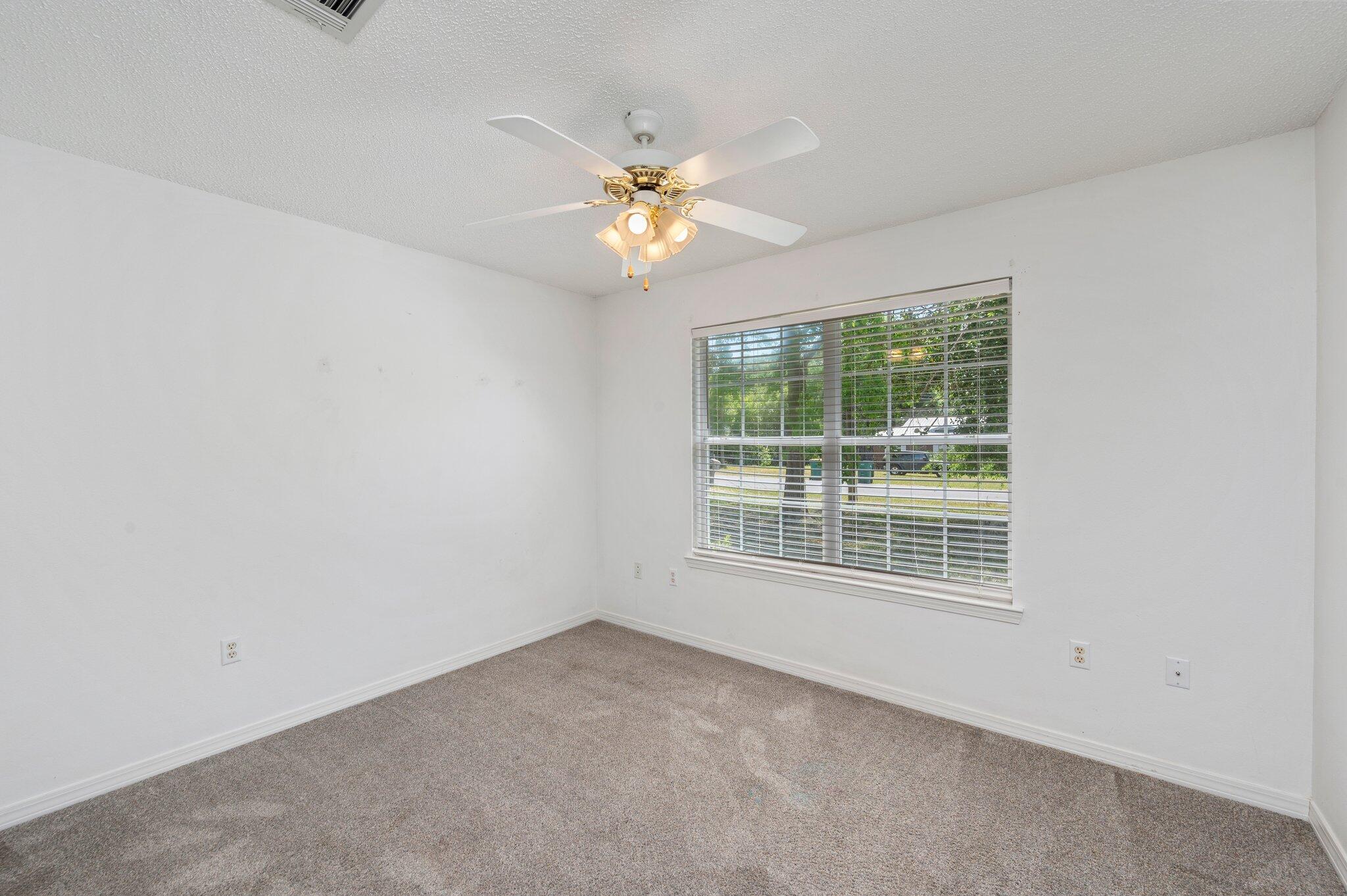 OAKDALE MINI FARMS - Residential Lease