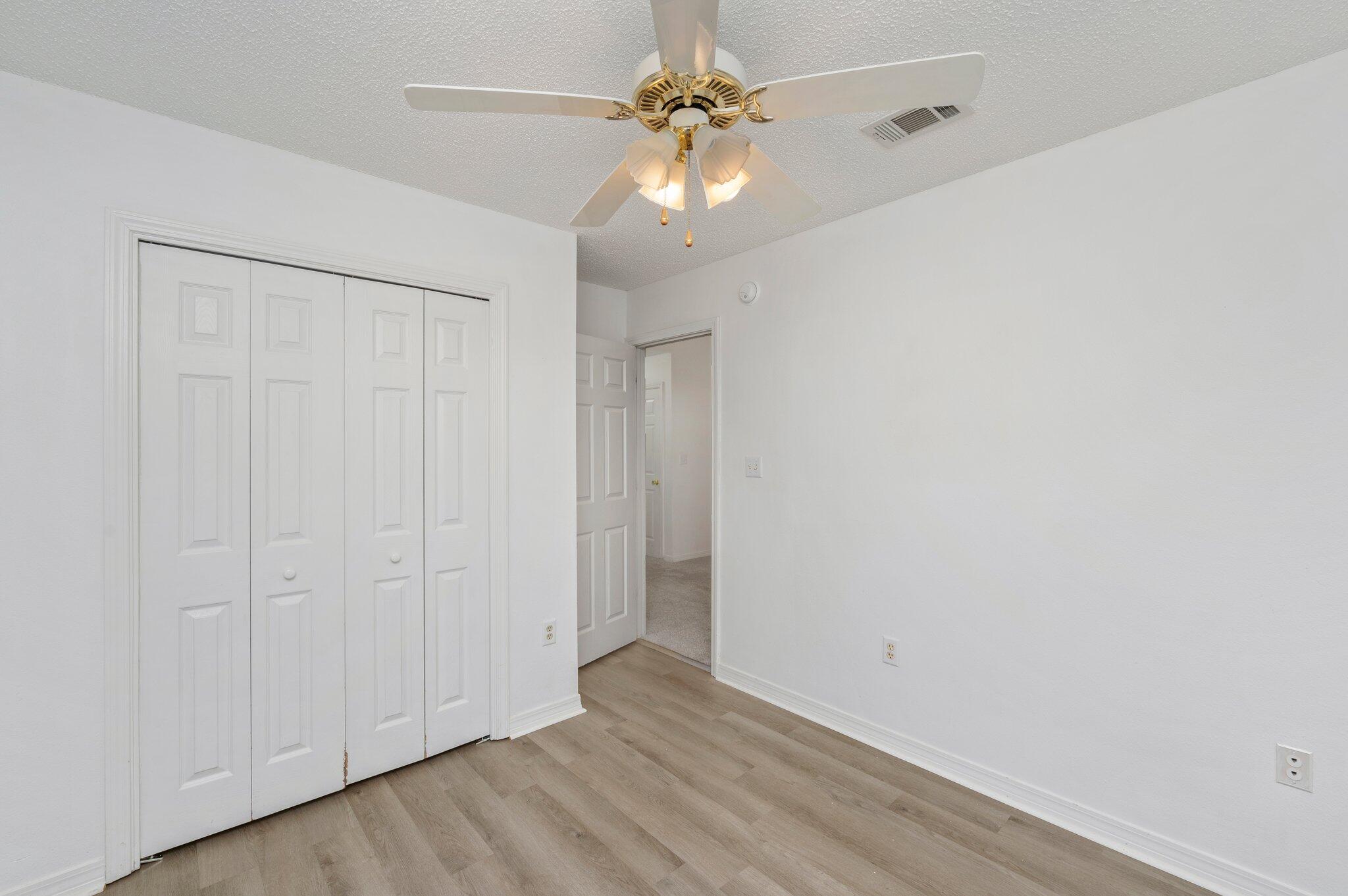 OAKDALE MINI FARMS - Residential Lease