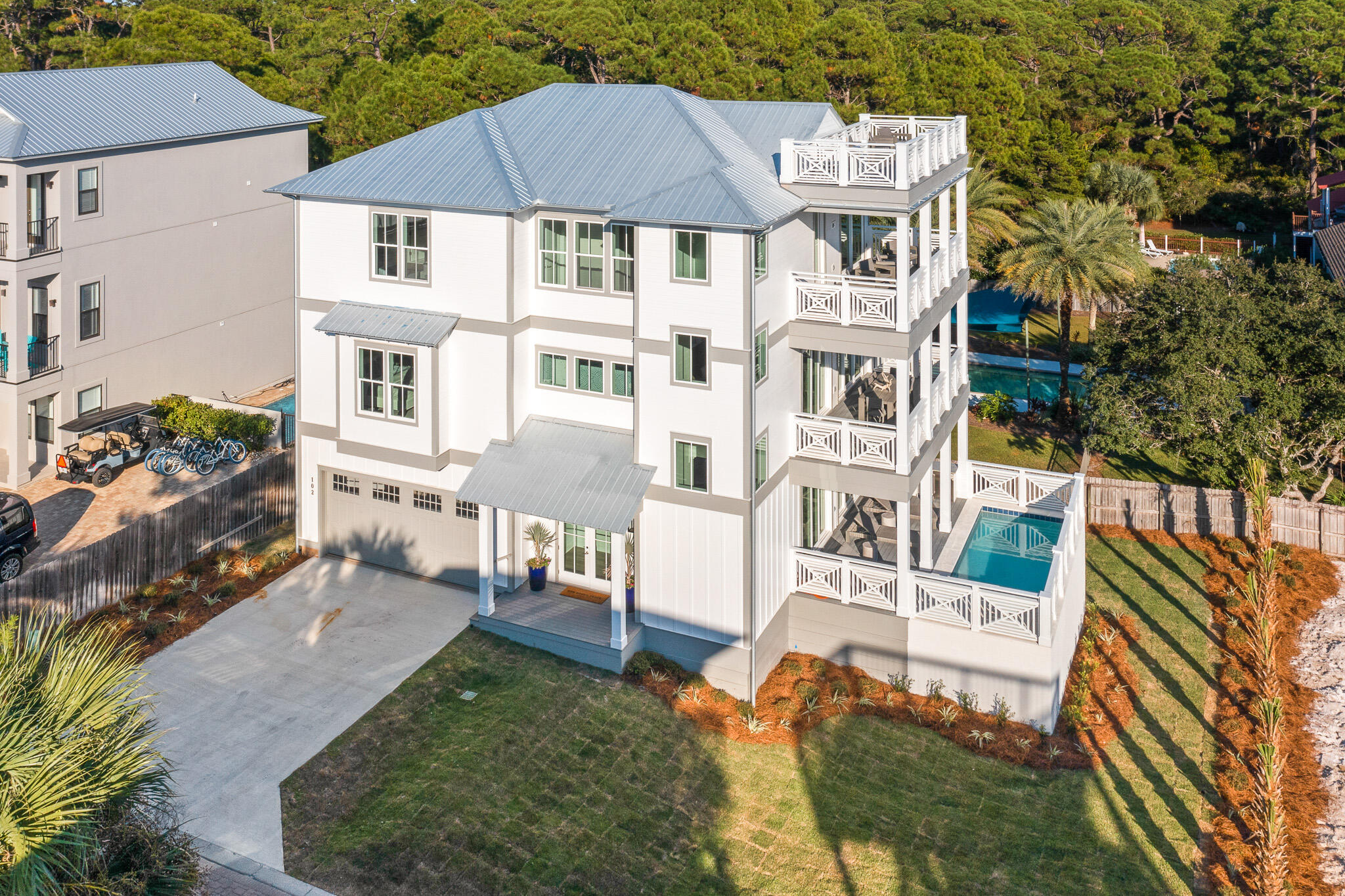 Woodward Dr - Residential