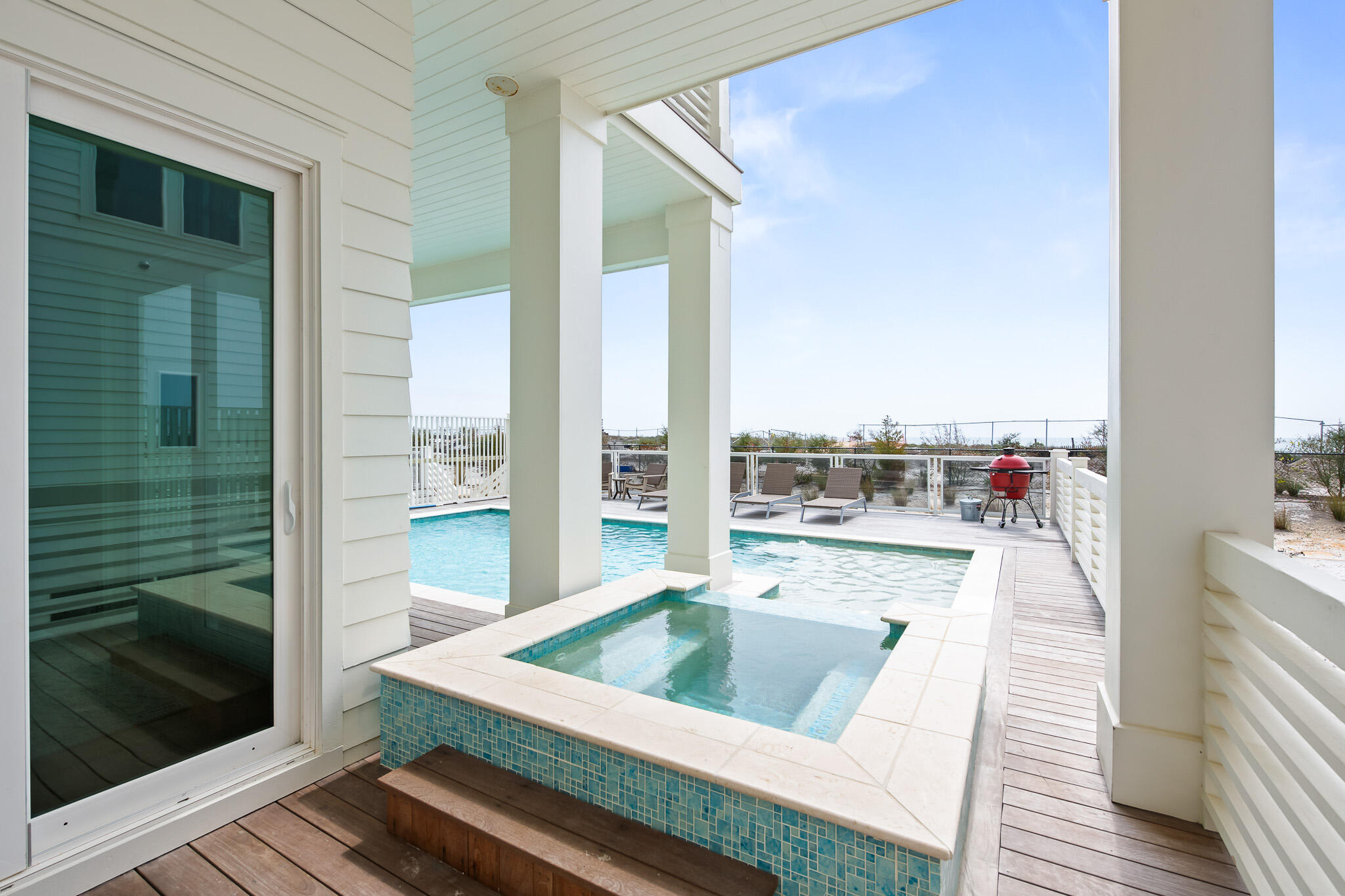 PALM COURT - Residential