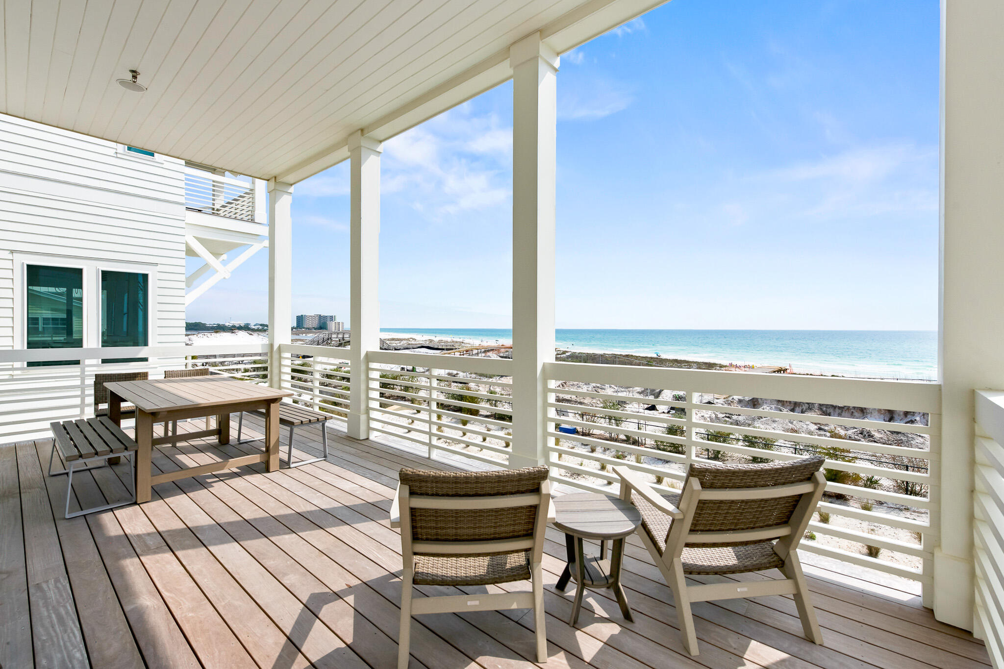 PALM COURT - Residential
