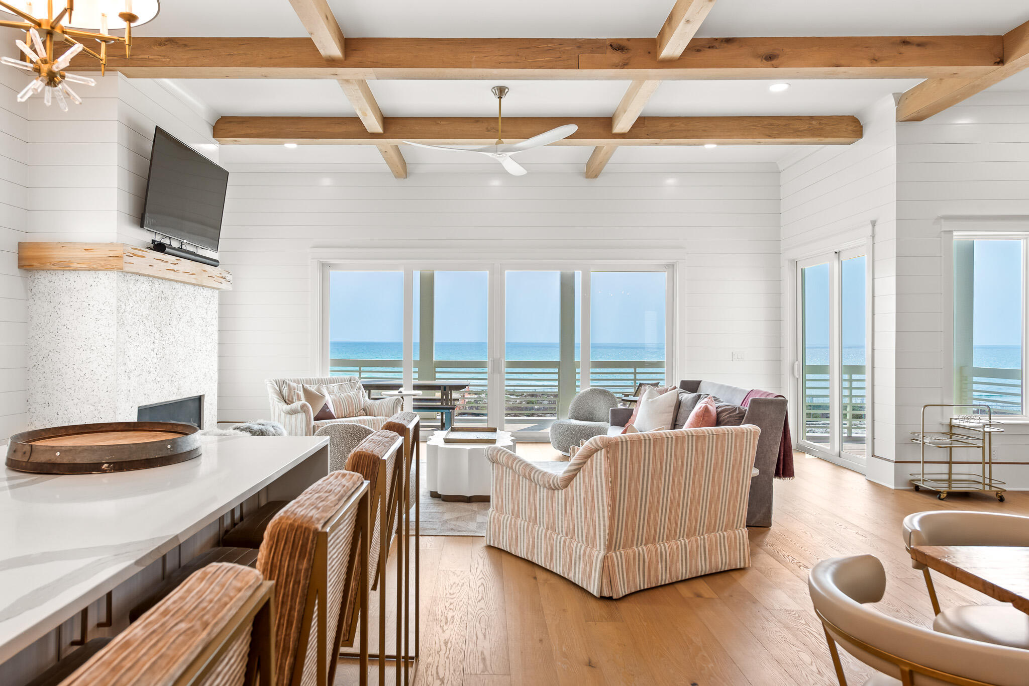 PALM COURT - Residential