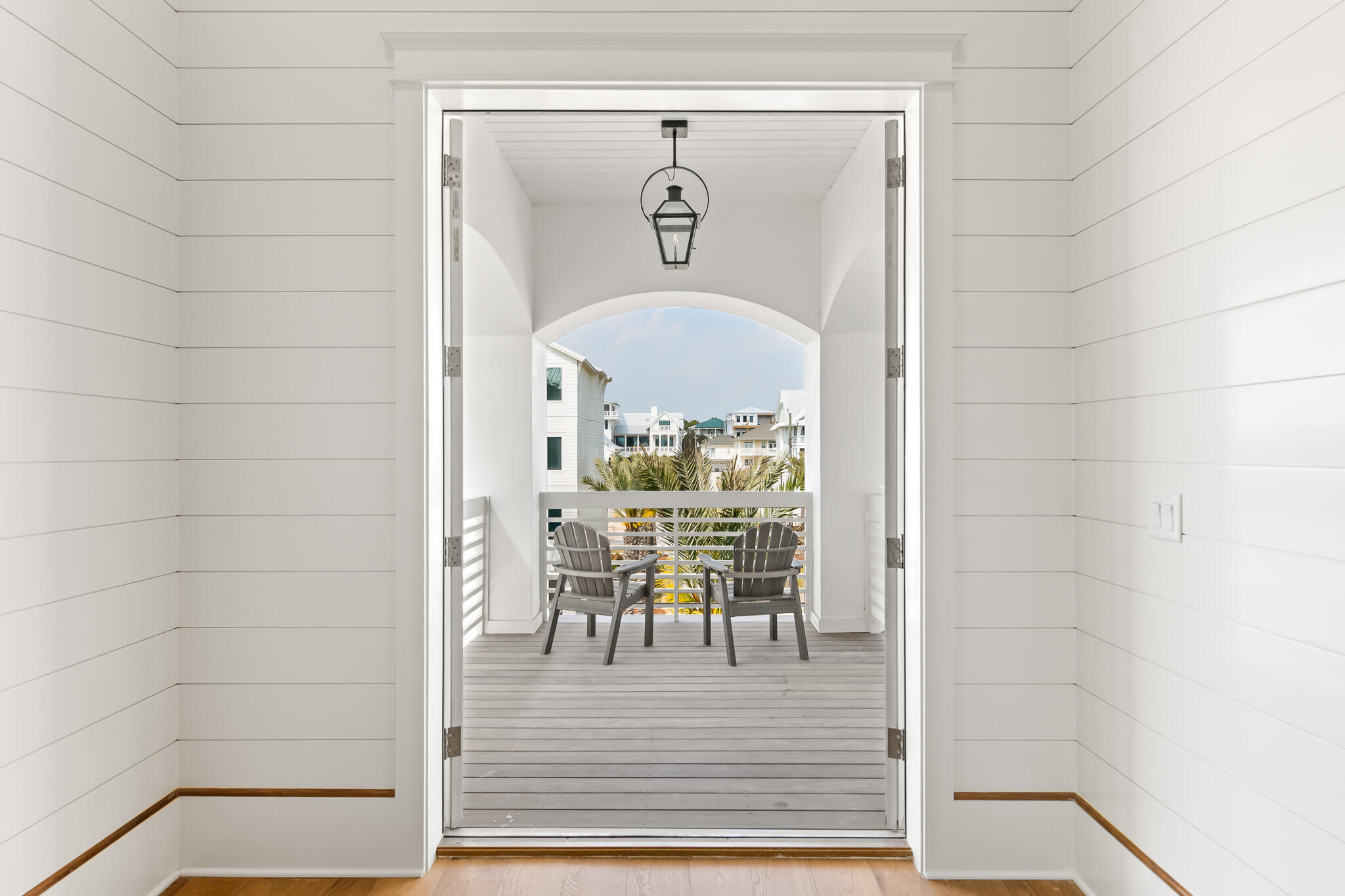 PALM COURT - Residential