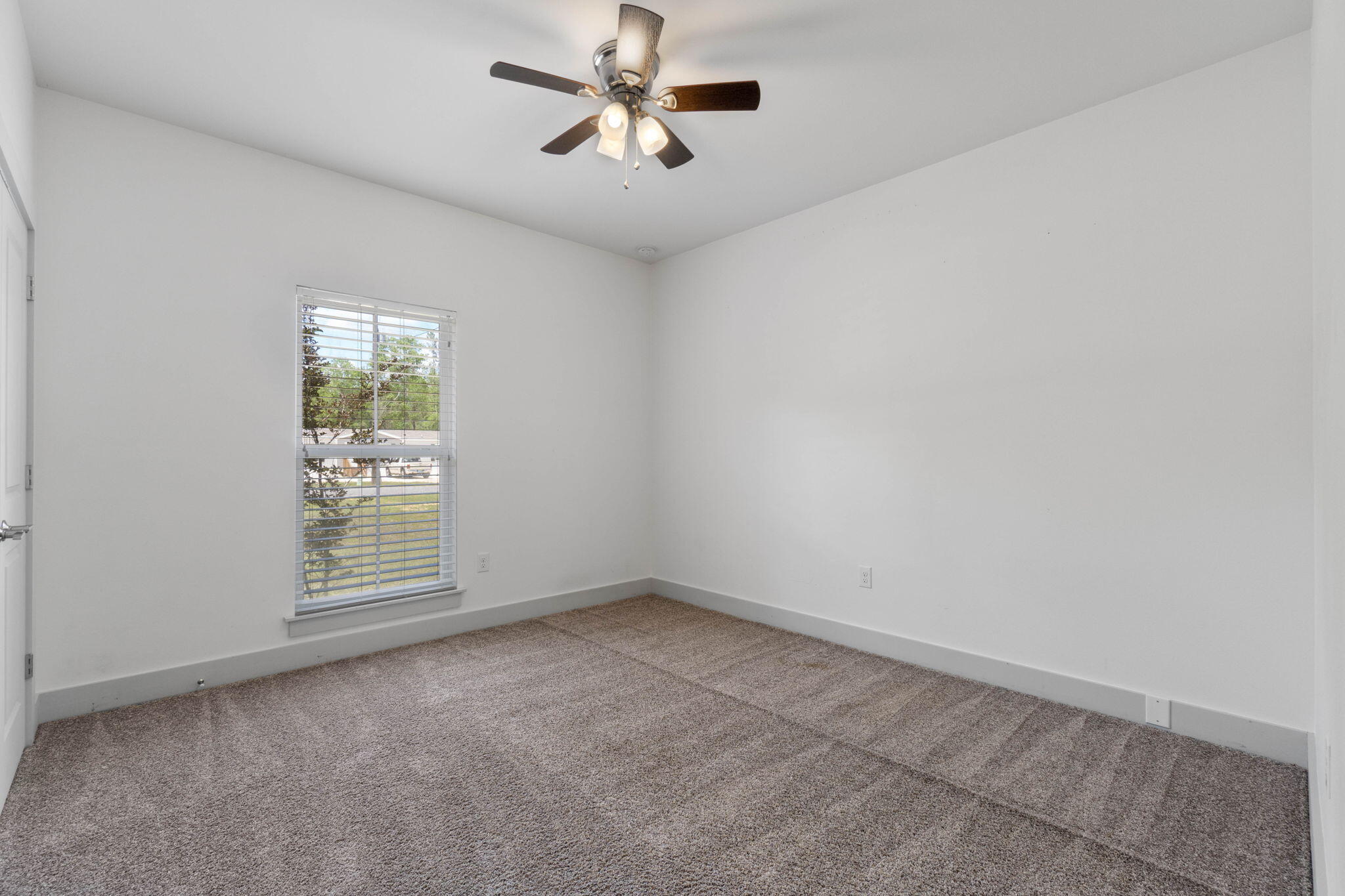 THE PINES - Residential