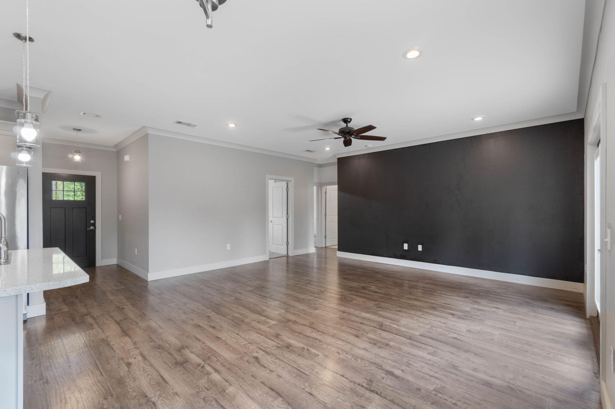 THE PINES - Residential
