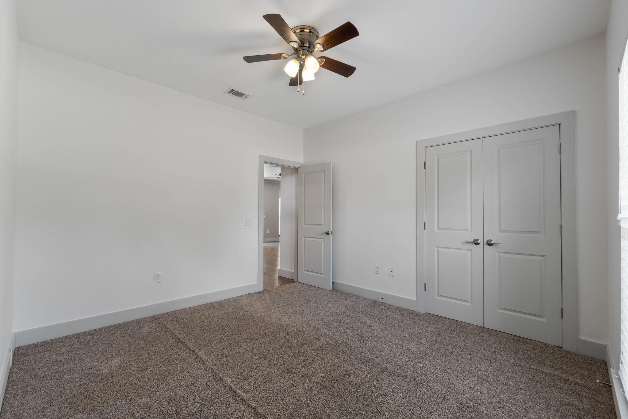 THE PINES - Residential