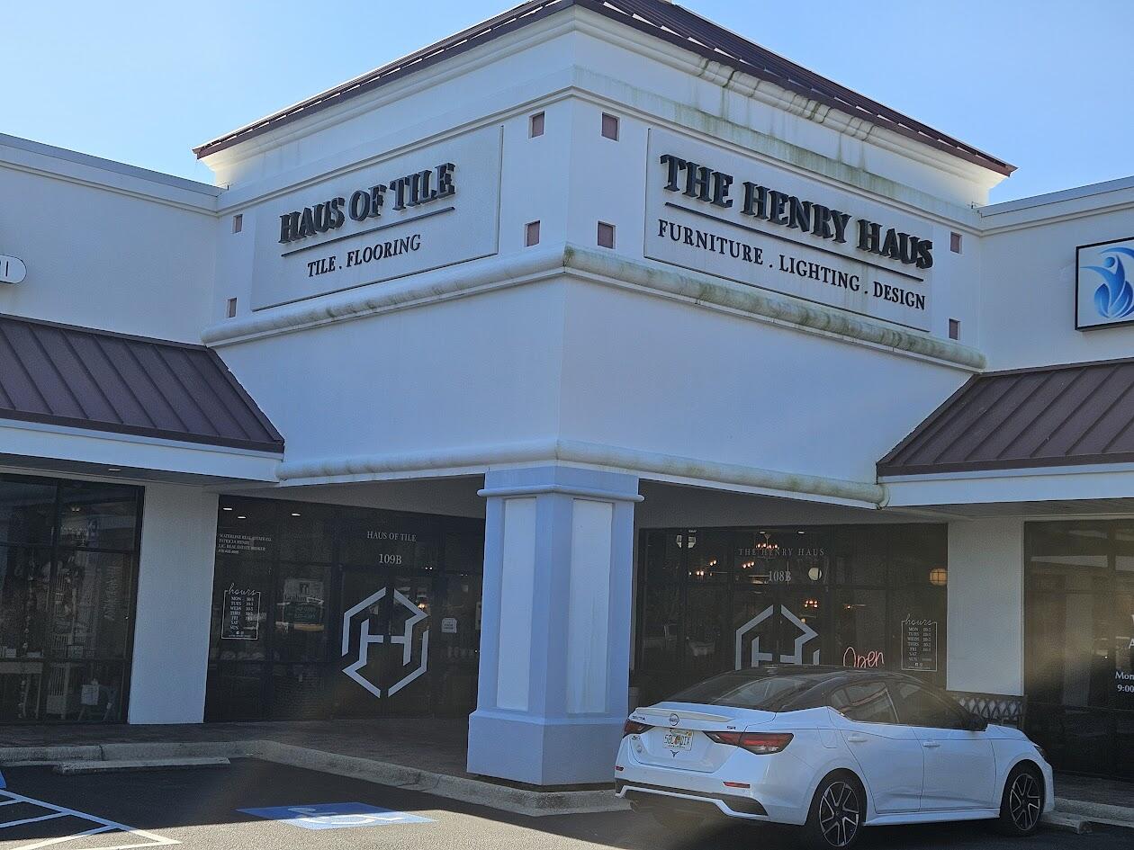 Prime Retail Space for Lease - Miramar Beach Now available for lease: 7,254± SF retail showroom space located in the highly desirable Miramar Plaza at 12889 Emerald Coast Parkway, Unit 108B in Miramar Beach. This spacious commercial unit sits directly along US Highway 98 (Emerald Coast Parkway)--the primary retail corridor serving the Destin and Scenic 30A markets. The property offers excellent visibility, strong traffic exposure, and ample shared parking within a fully occupied shopping center.
The space has successfully operated as a home decor showroom since the plaza opened, demonstrating the strength of the location and surrounding customer base. The open showroom layout is ideal for furniture, decor, boutique retail, fitness, specialty retail, or design showroom uses.