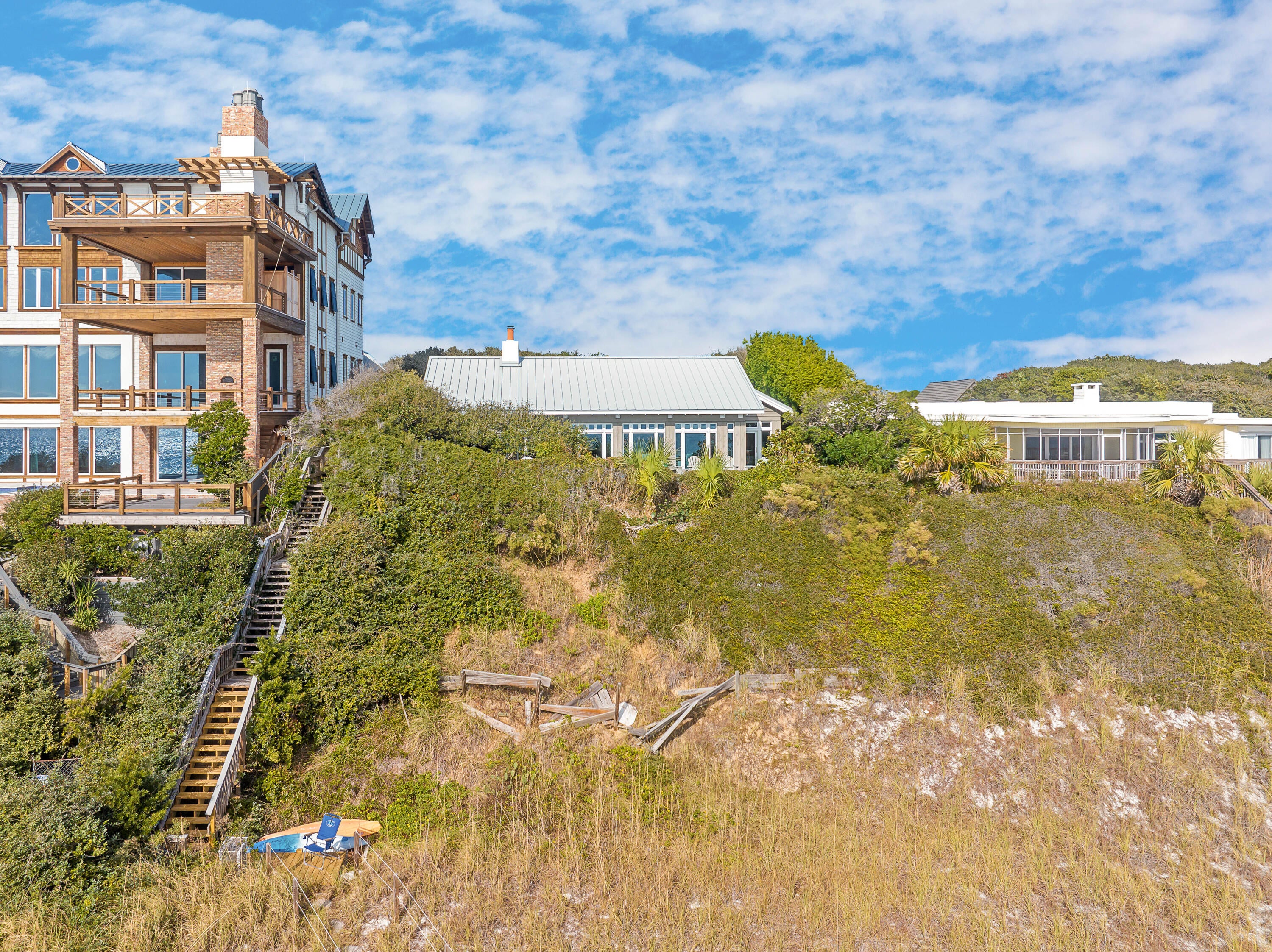 BLUE MOUNTAIN BEACH - Land