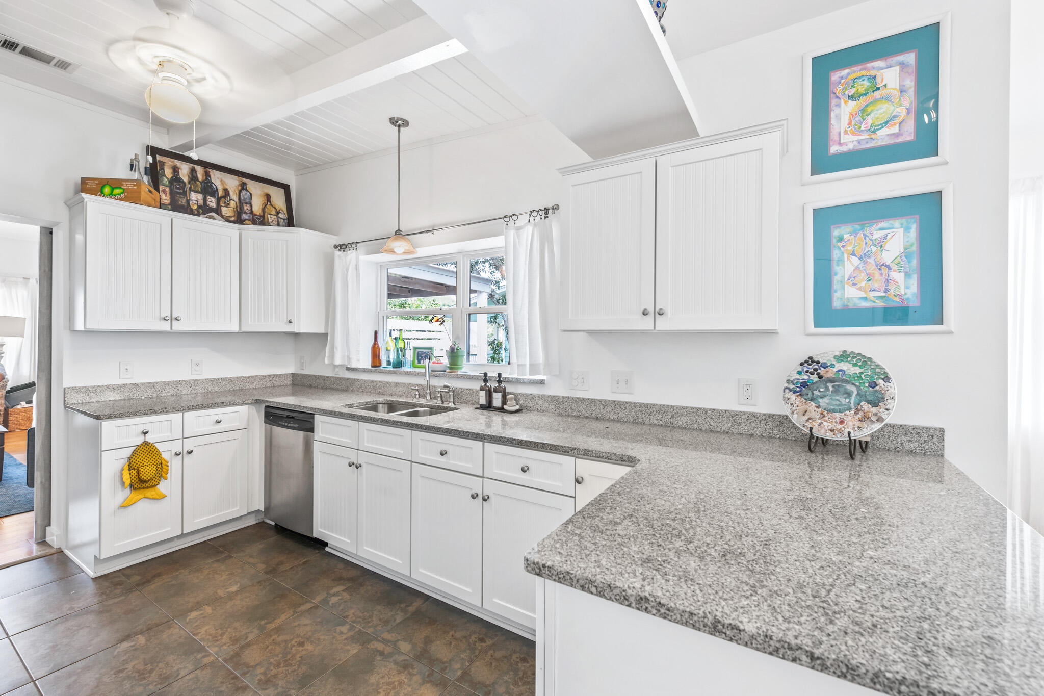 BLUE MOUNTAIN BEACH - Residential