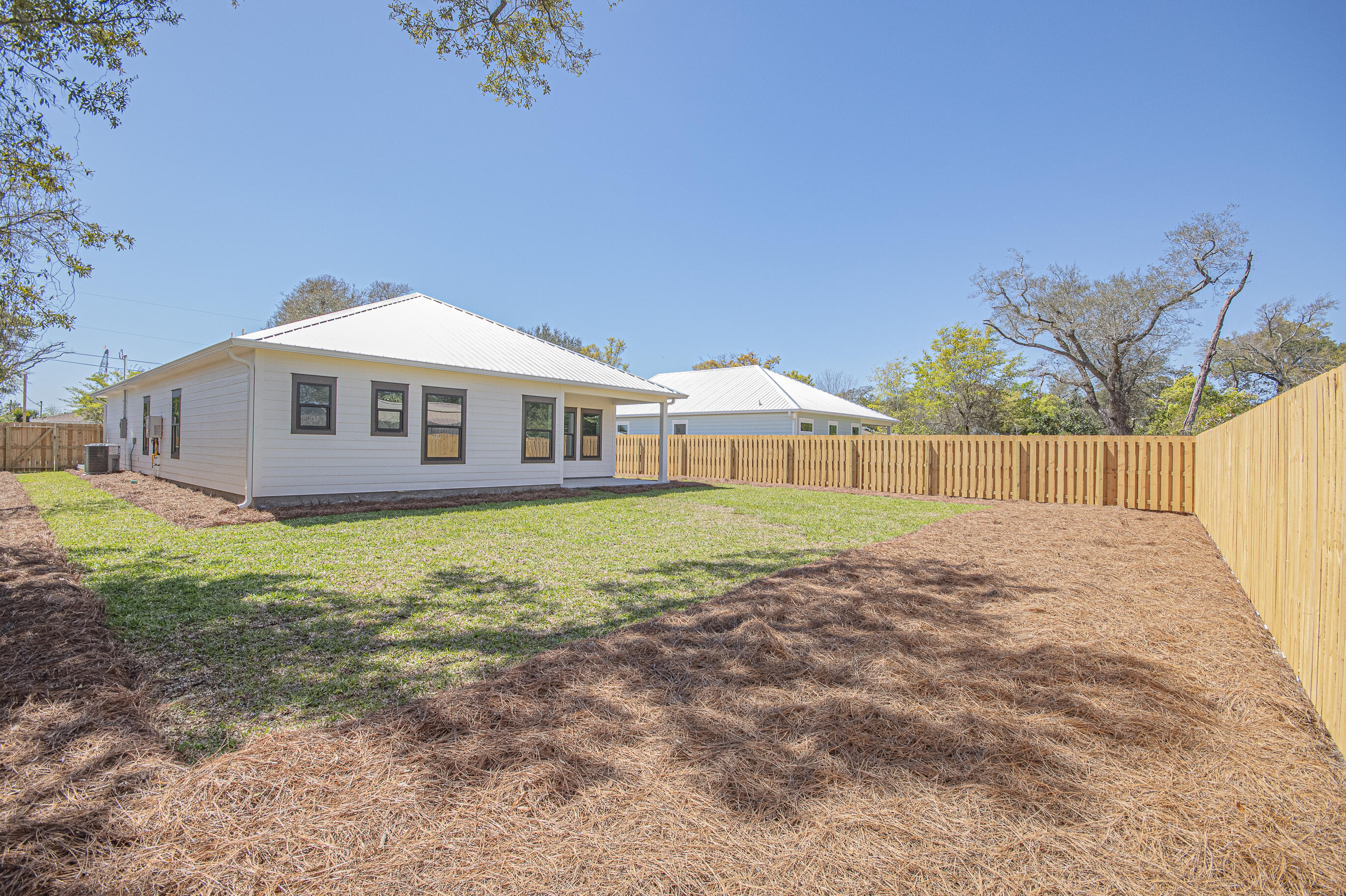 LONG POINT PARK 2ND ADDN - Residential