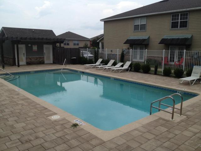 ARBOR LAKE PHASE II - Residential Lease
