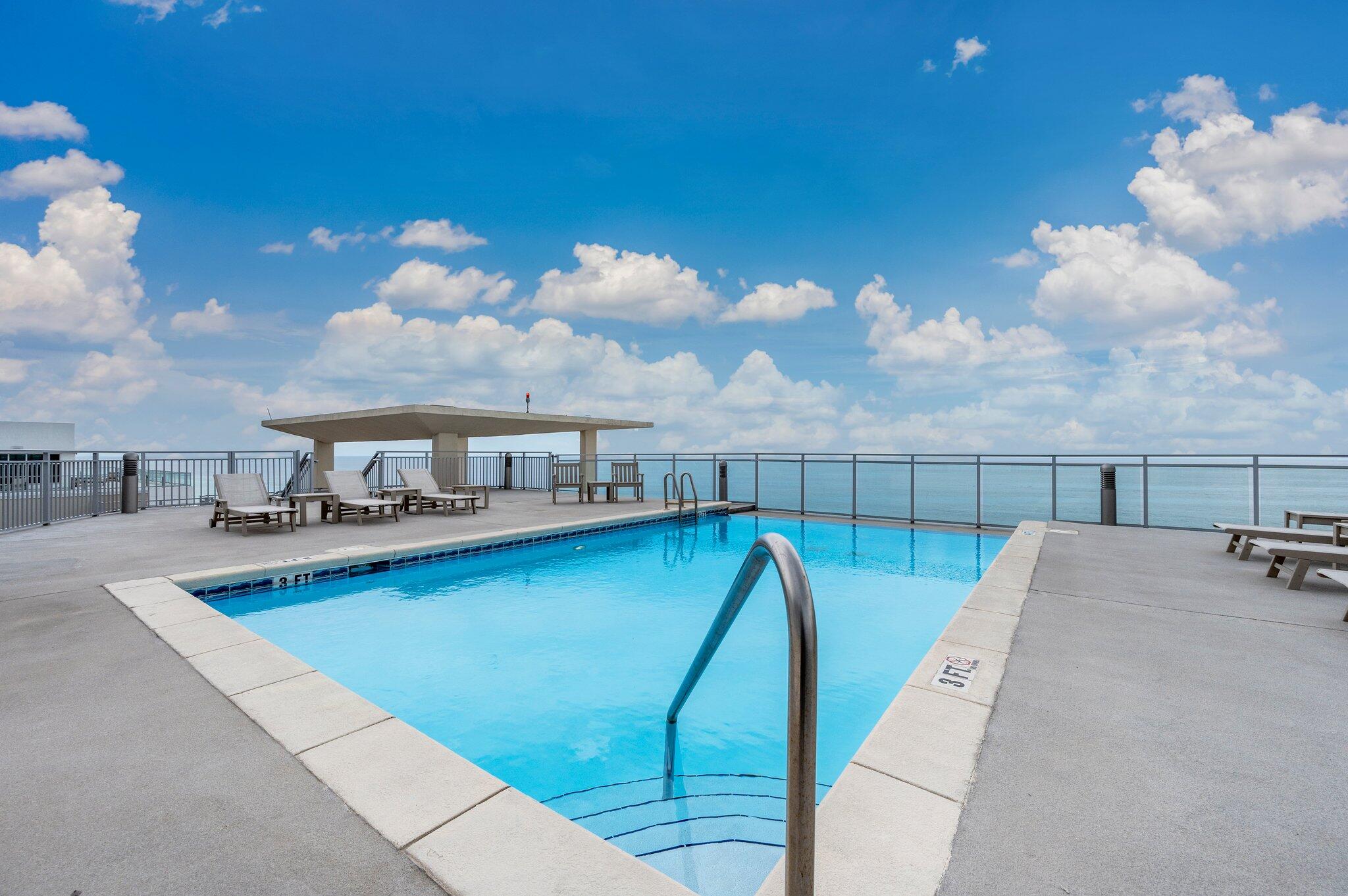 SIGNATURE BEACH - Residential