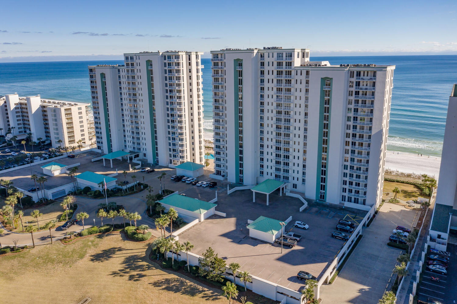 SILVER BEACH TOWERS - Residential