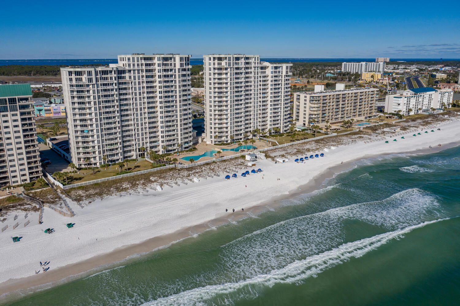 SILVER BEACH TOWERS - Residential