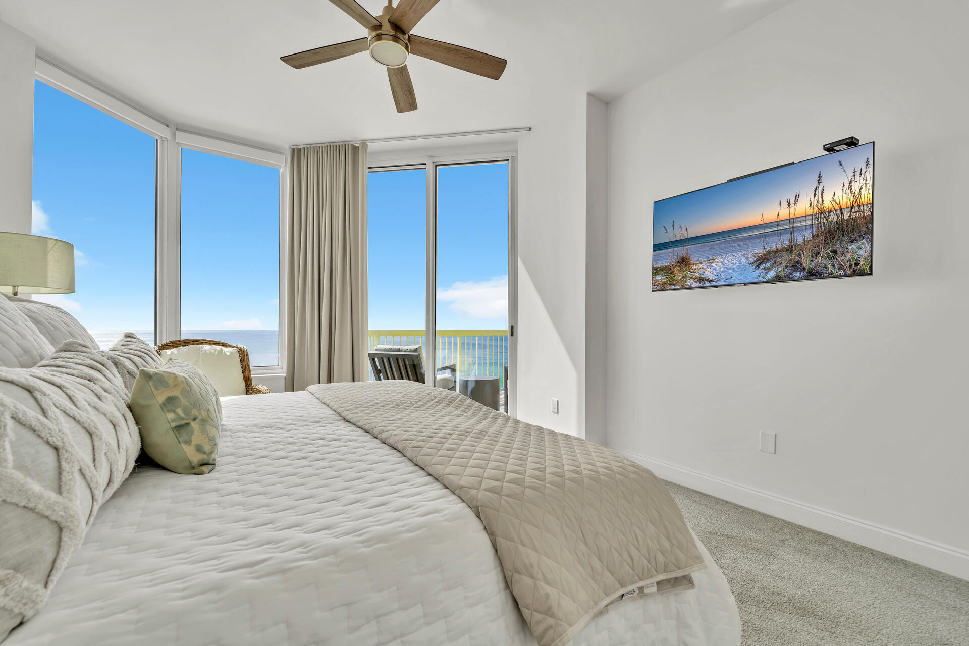 SILVER BEACH TOWERS - Residential