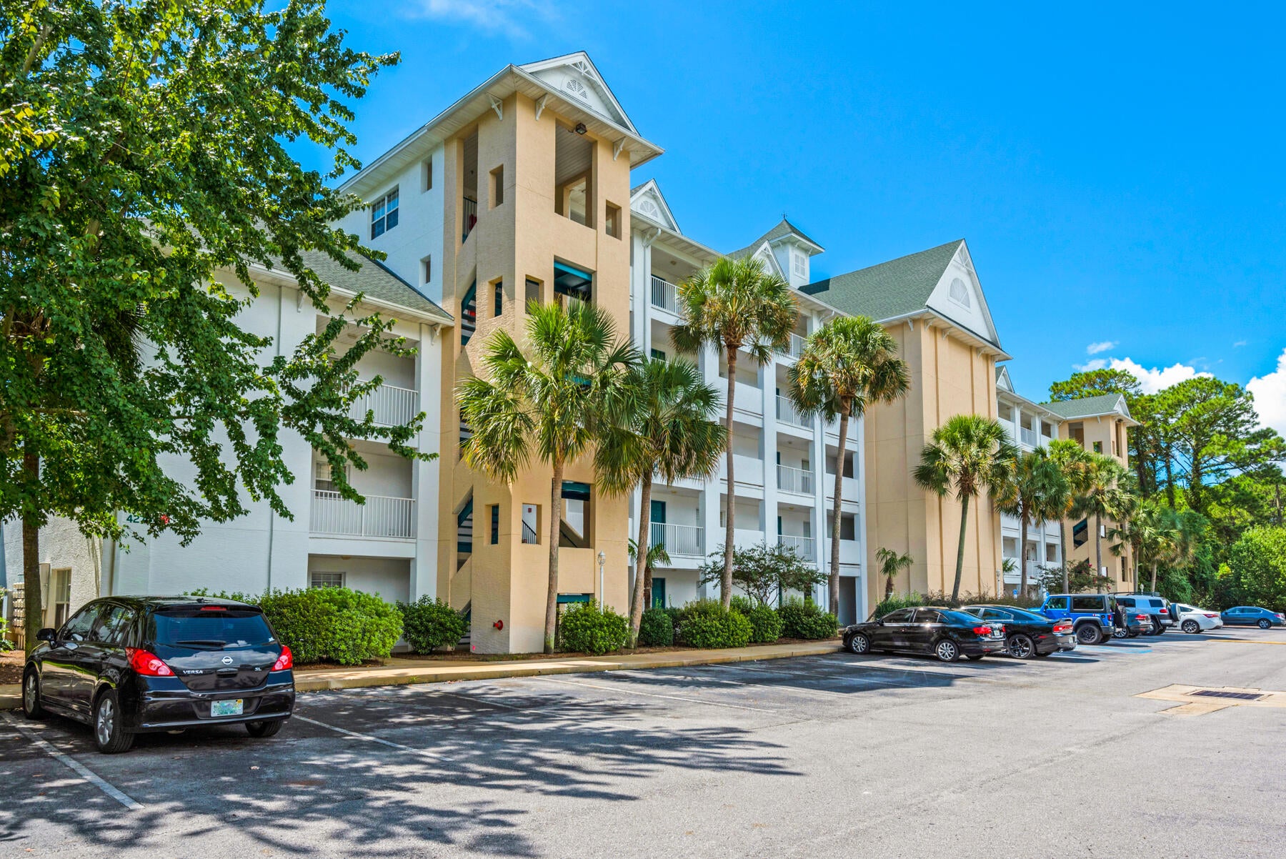 THE FLORIDA CLUB - Residential