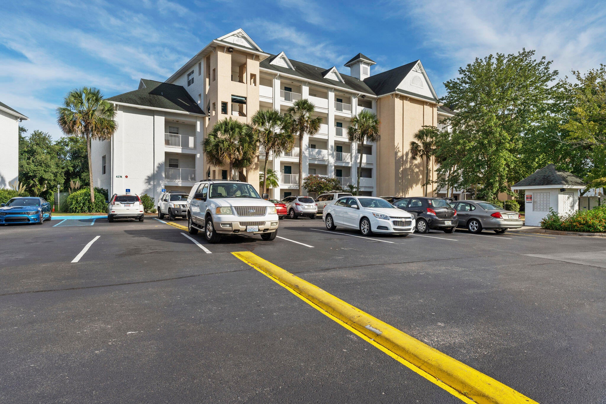 THE FLORIDA CLUB - Residential