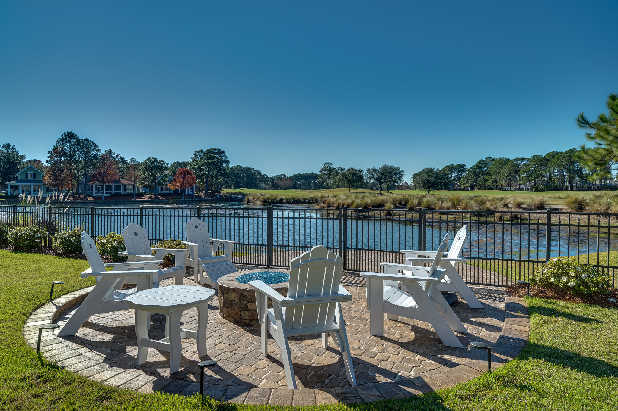 ISLAND GREEN - Residential