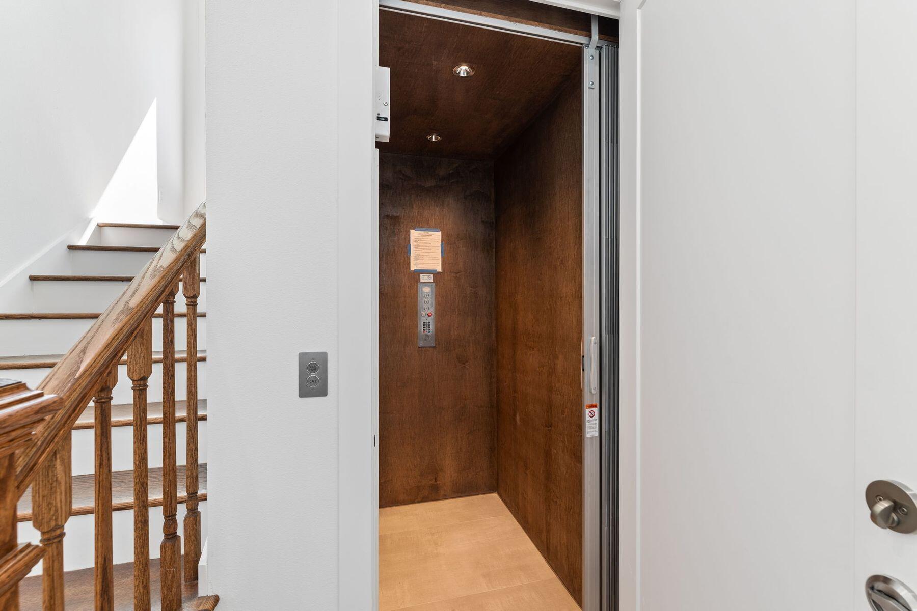 FRANGISTA BEACH 1ST ADDN - Residential