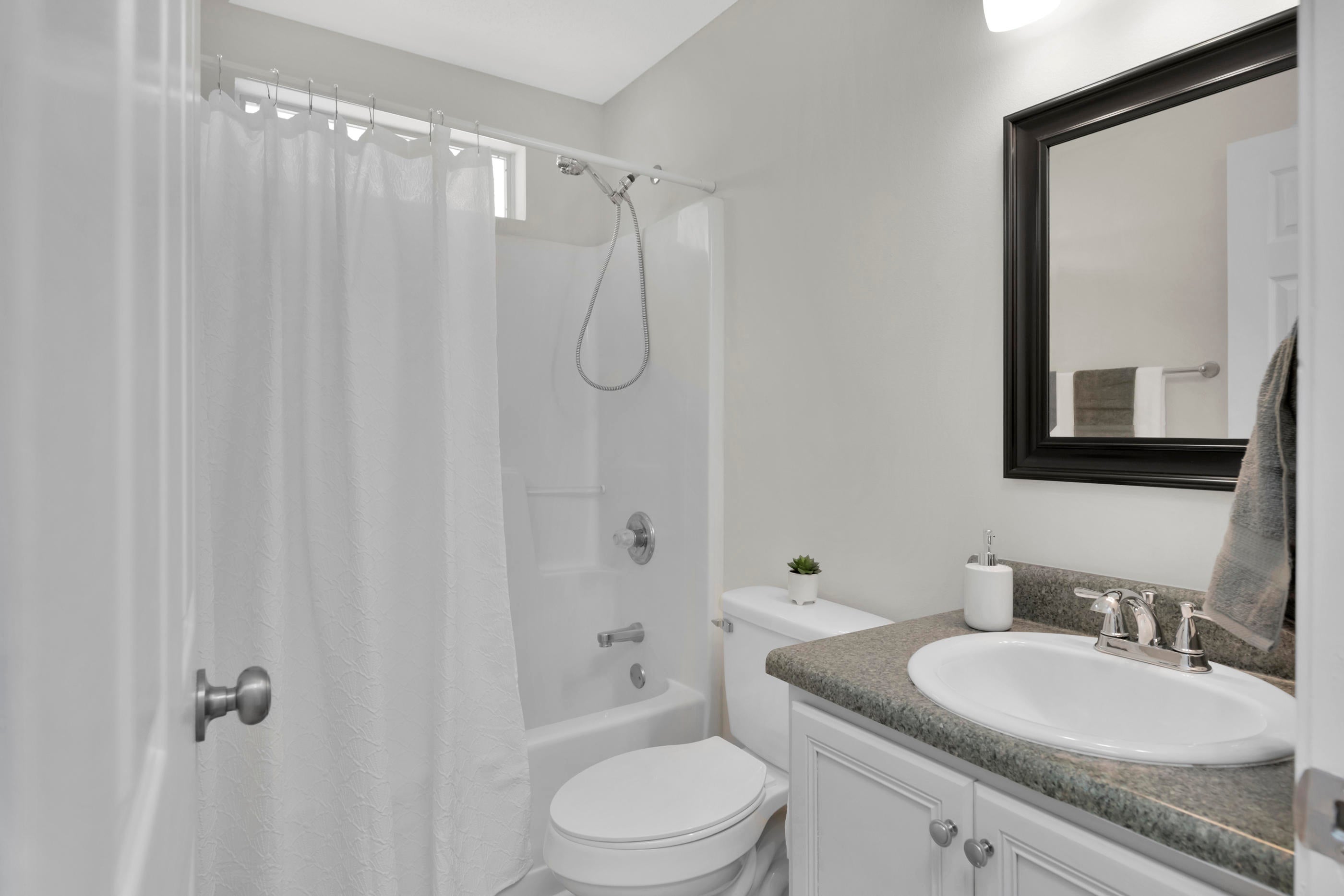 COUNTRYVIEW ESTATES 10TH ADDN - Residential