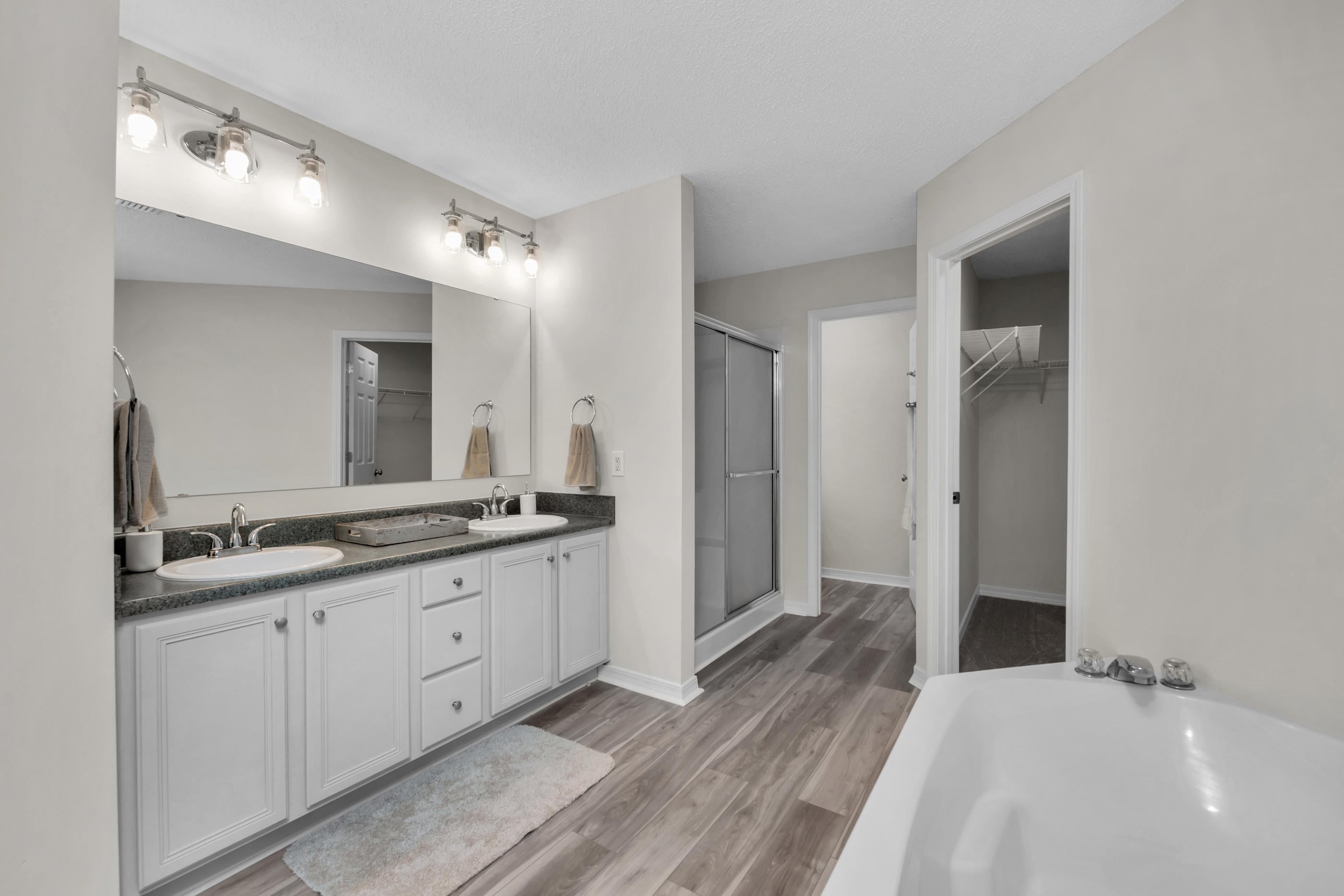 COUNTRYVIEW ESTATES 10TH ADDN - Residential