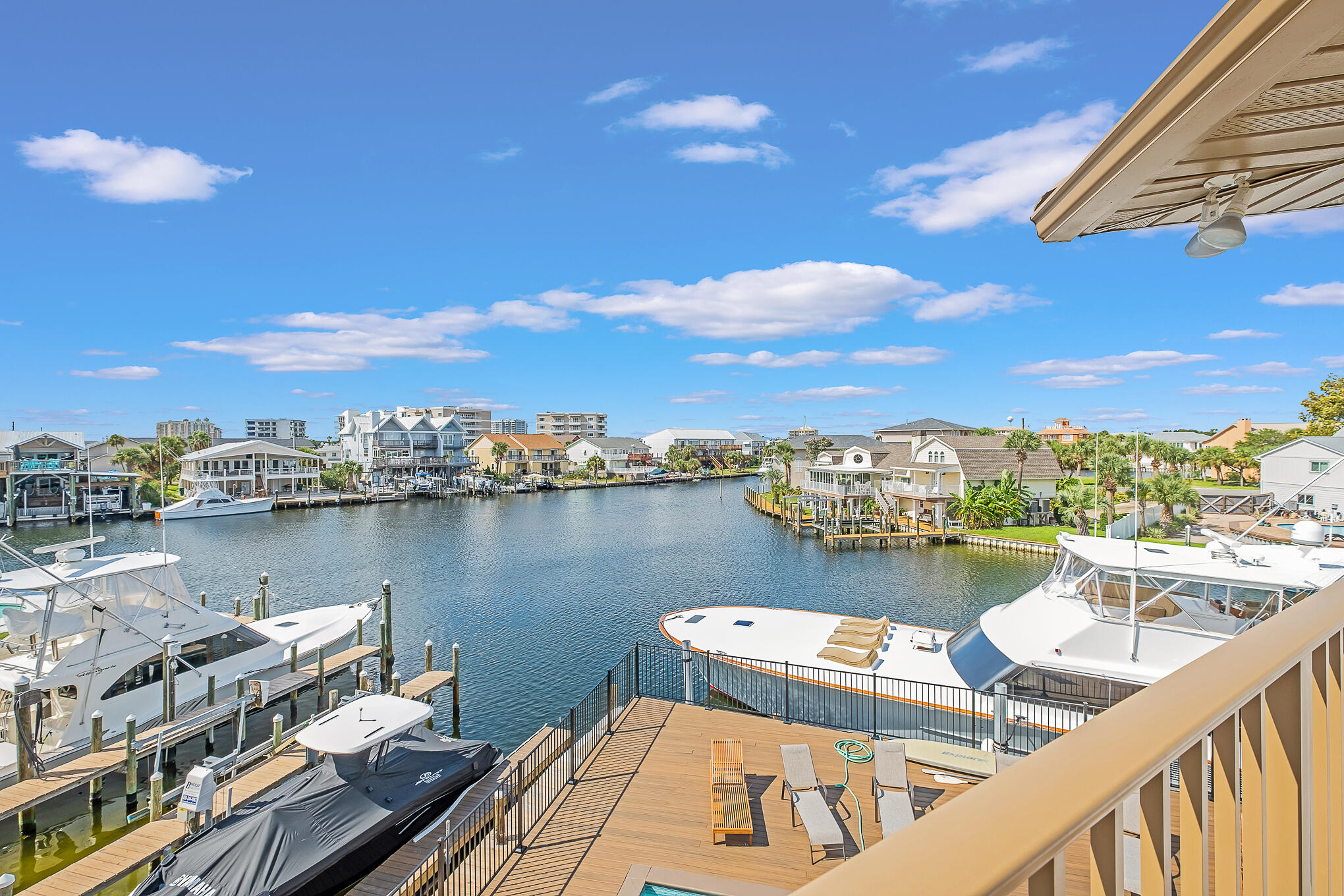HOLIDAY ISLE - Residential