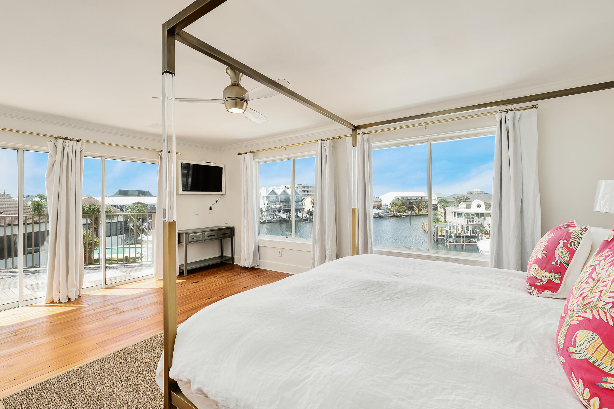 HOLIDAY ISLE - Residential