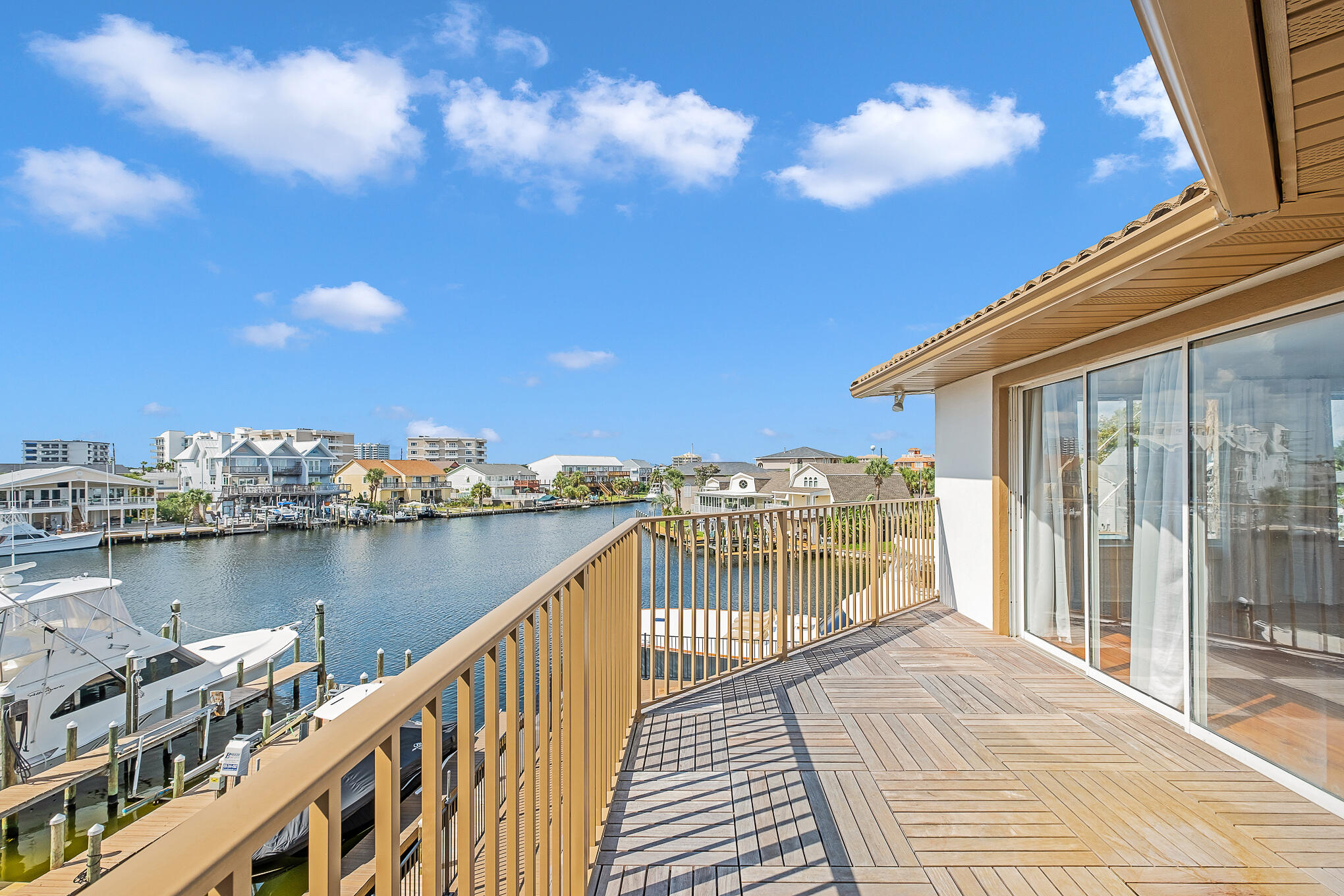 HOLIDAY ISLE - Residential