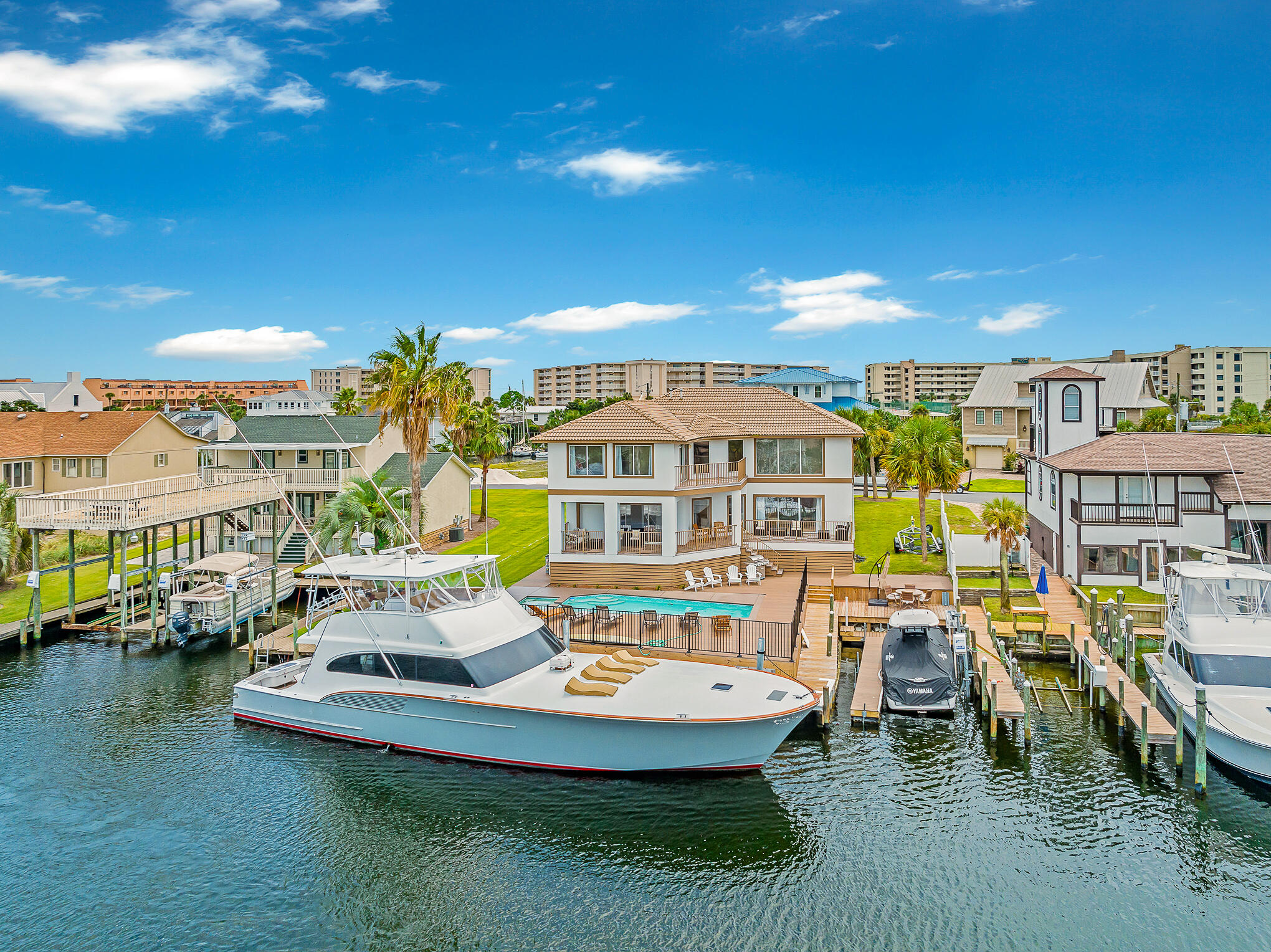 HOLIDAY ISLE - Residential