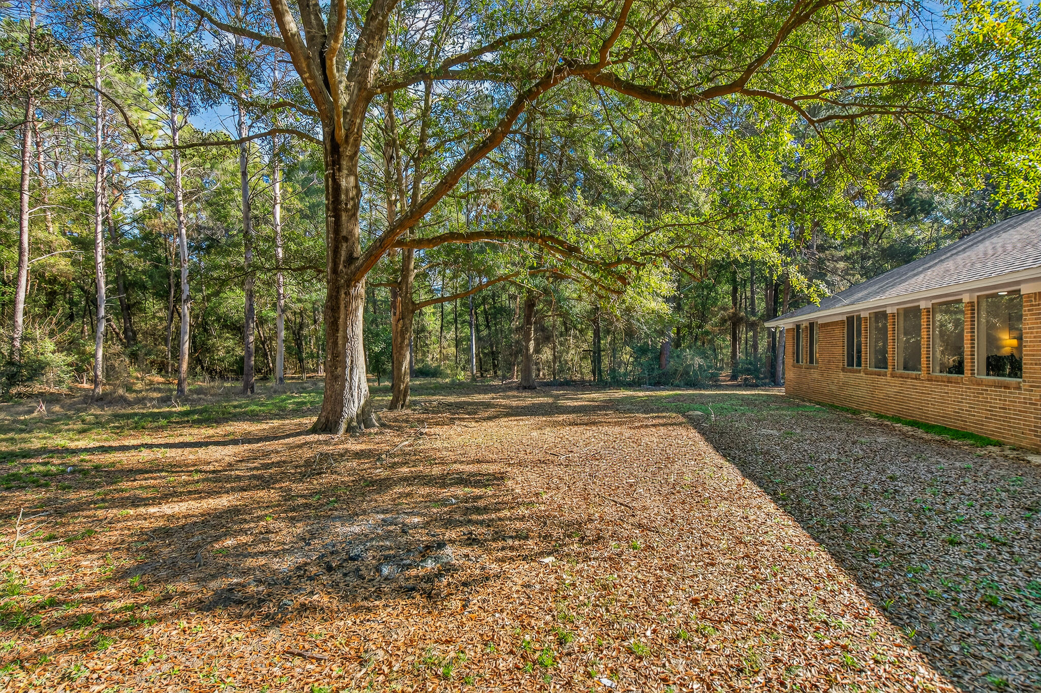 CRESTVIEW - Residential