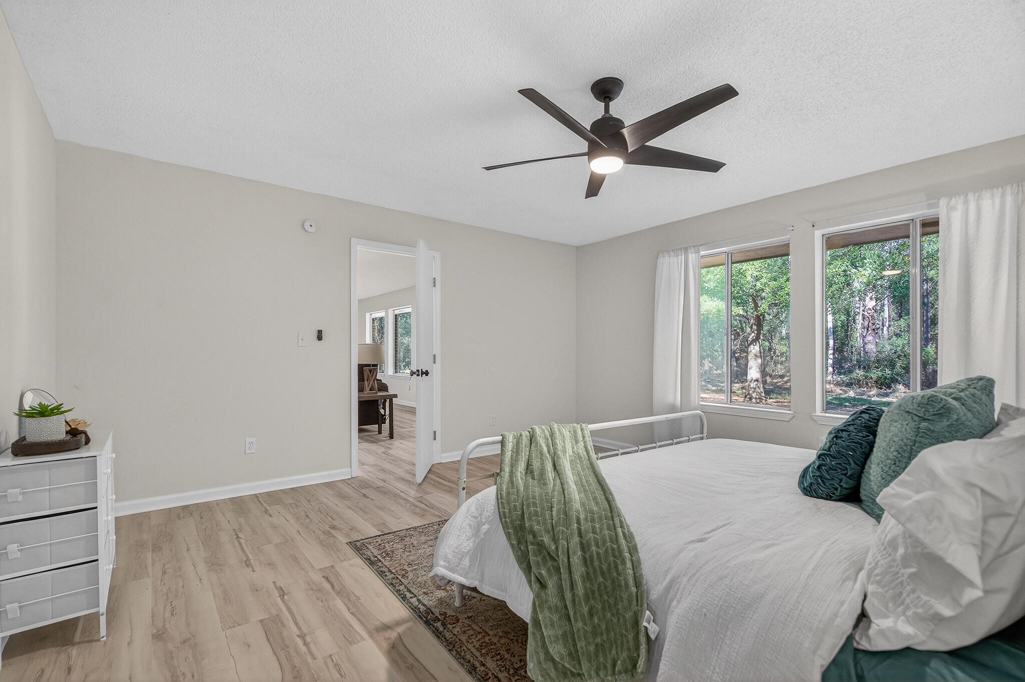 CRESTVIEW - Residential