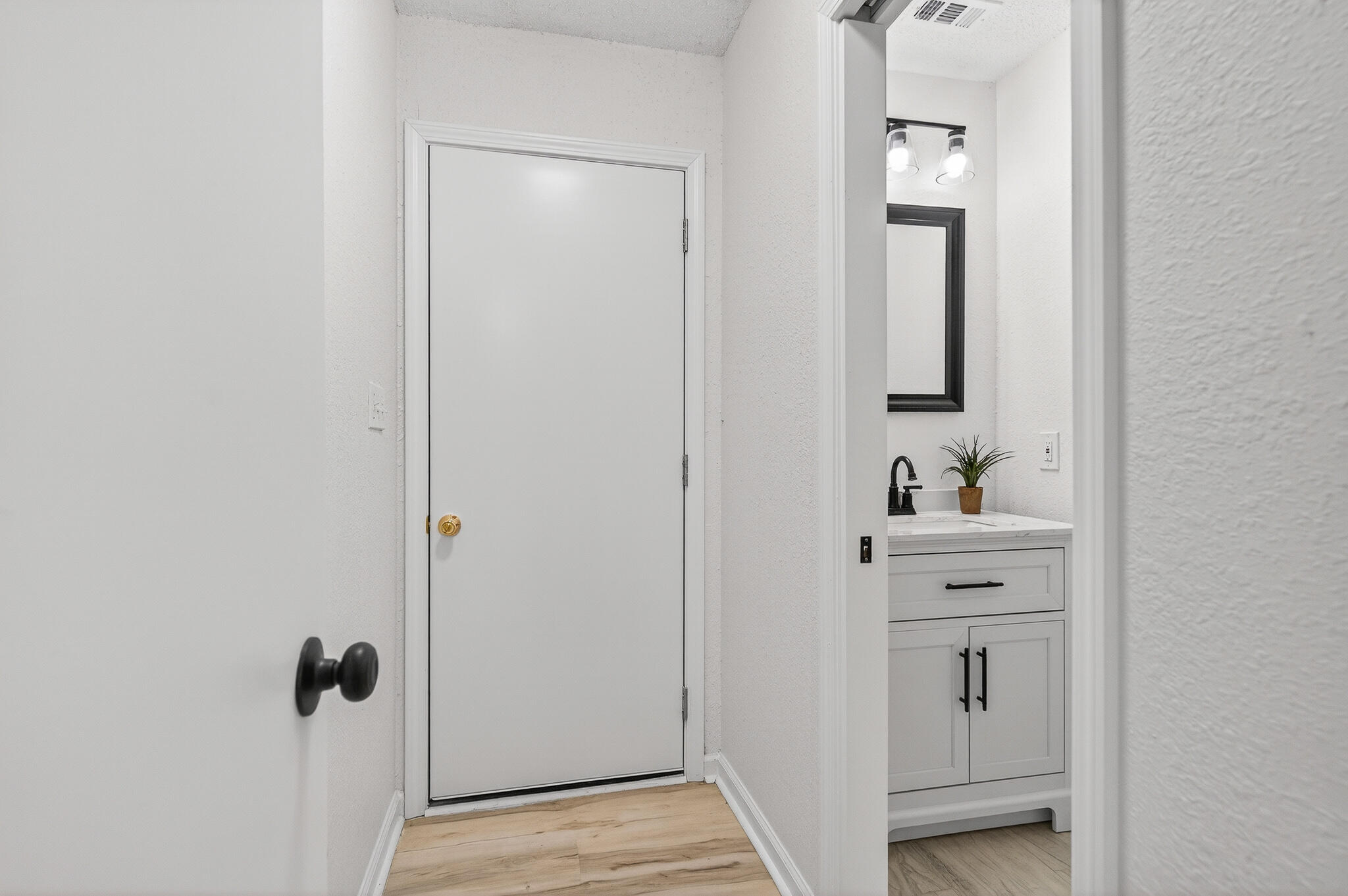 CRESTVIEW - Residential