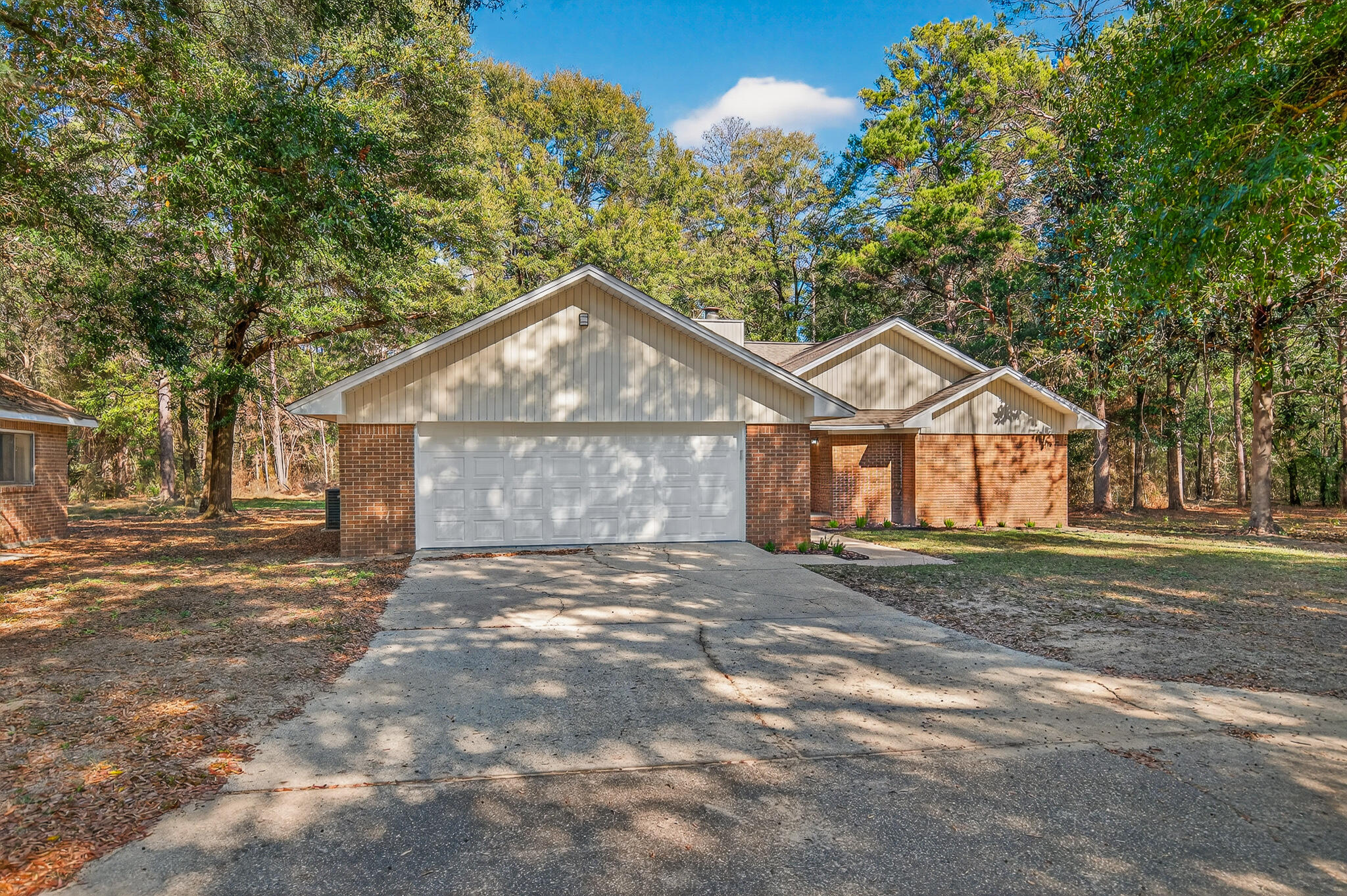 CRESTVIEW - Residential