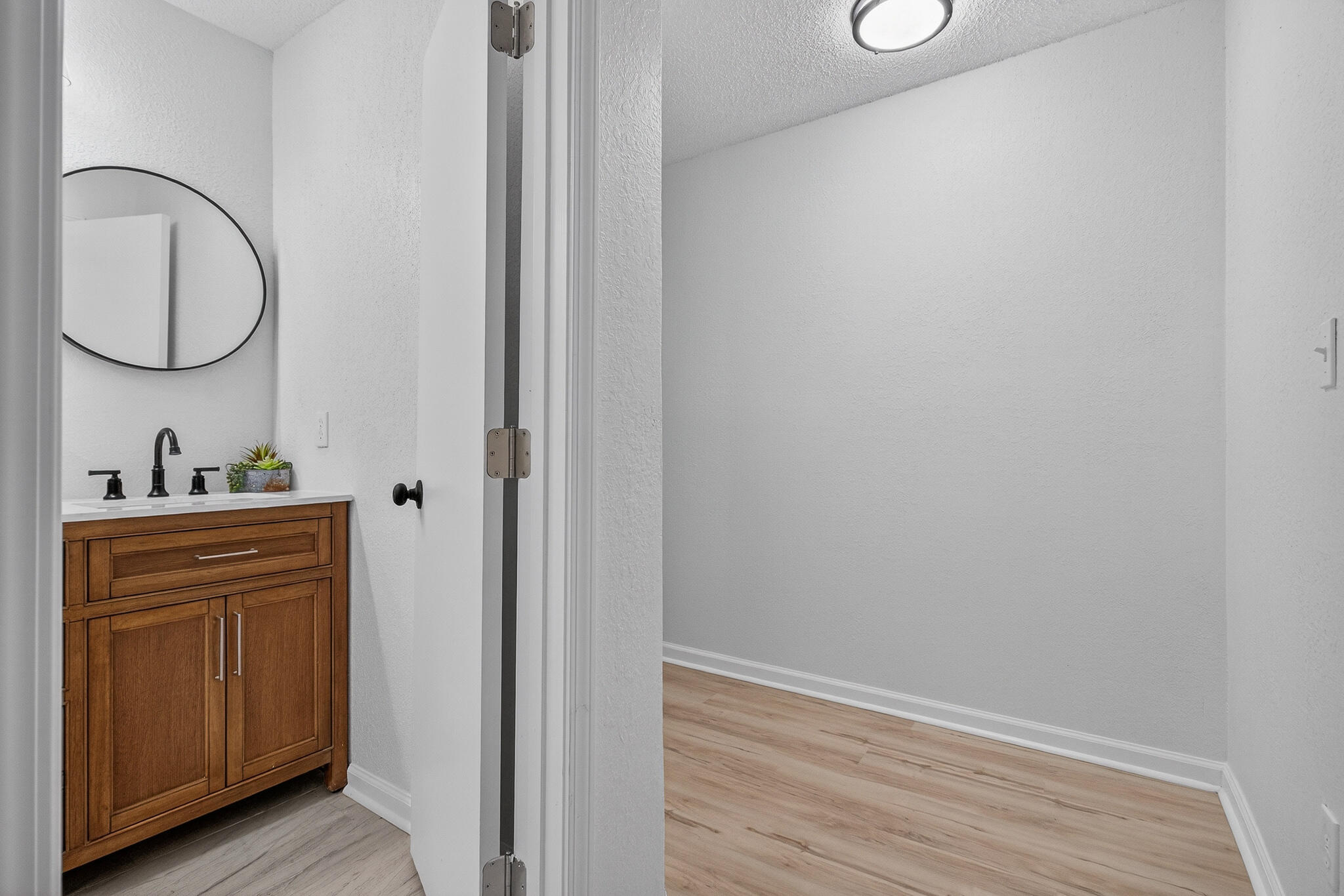CRESTVIEW - Residential
