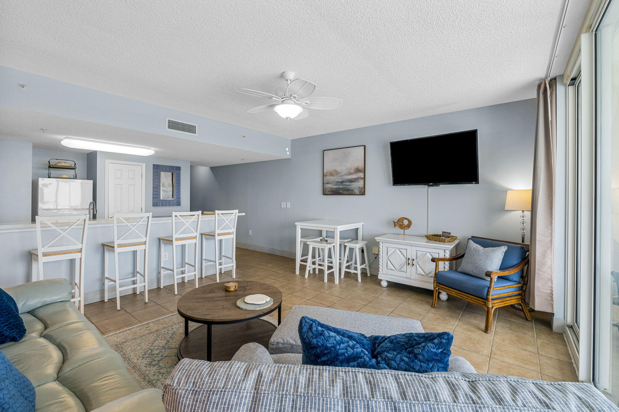MAJESTIC BEACH TOWERS I - Residential