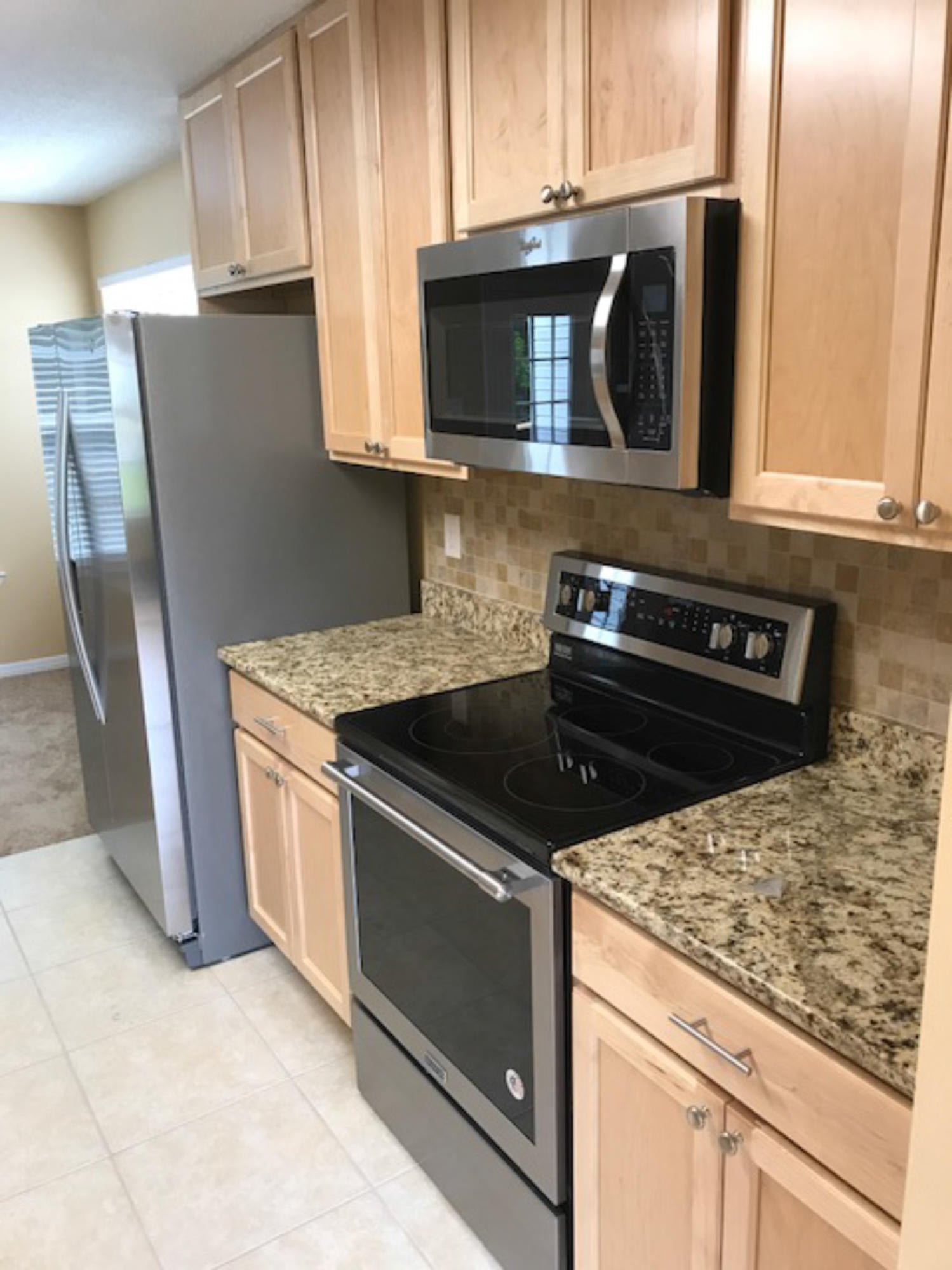 COLINA DEL ORO - Residential Lease