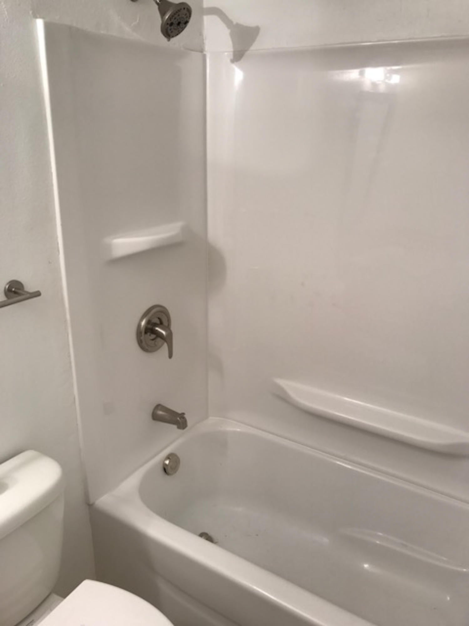 COLINA DEL ORO - Residential Lease