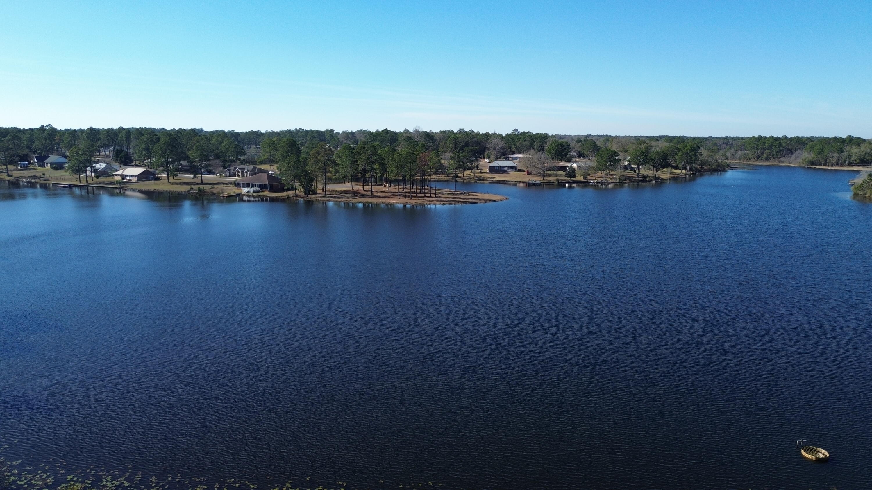 LAKESHORE GARDENS - Land