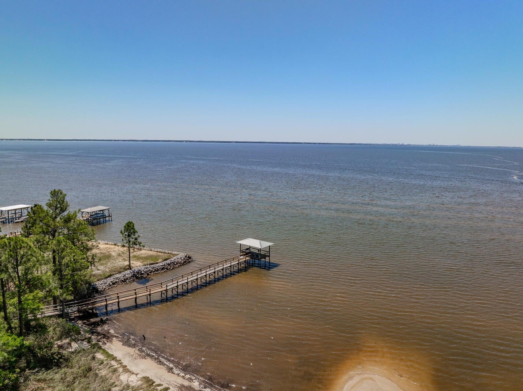 BAY HARBOUR - Land