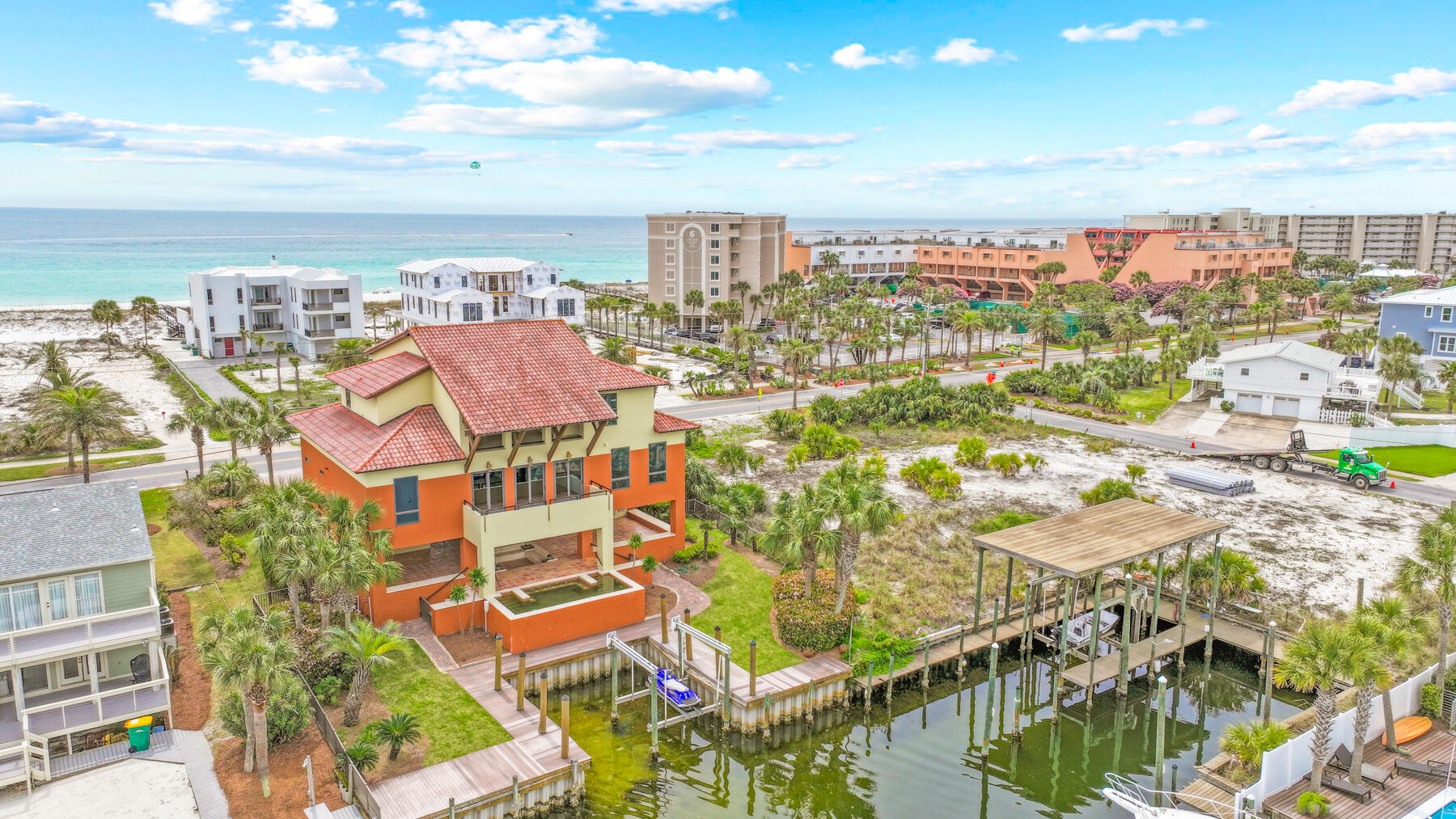 HOLIDAY ISLE - Residential
