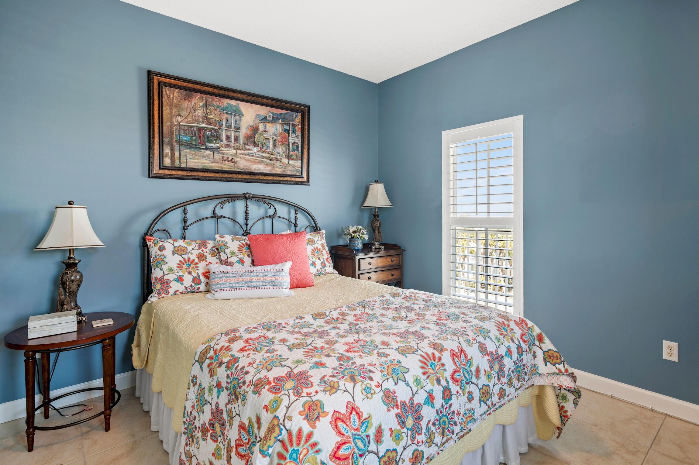 INN AT CRYSTAL BEACH (SUMMERCHASE CONDO) - Residential