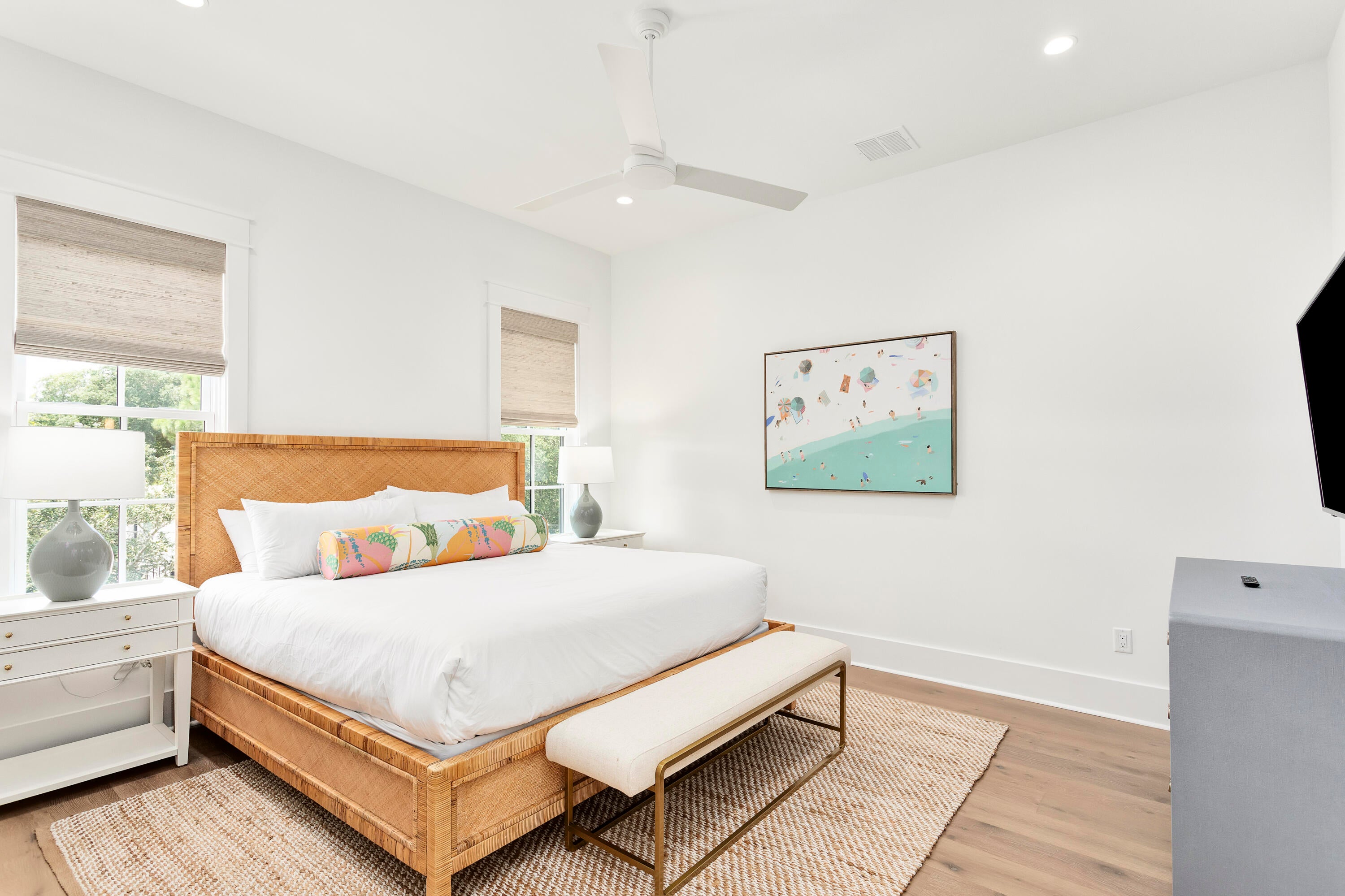 EASTERN LAKES - Residential