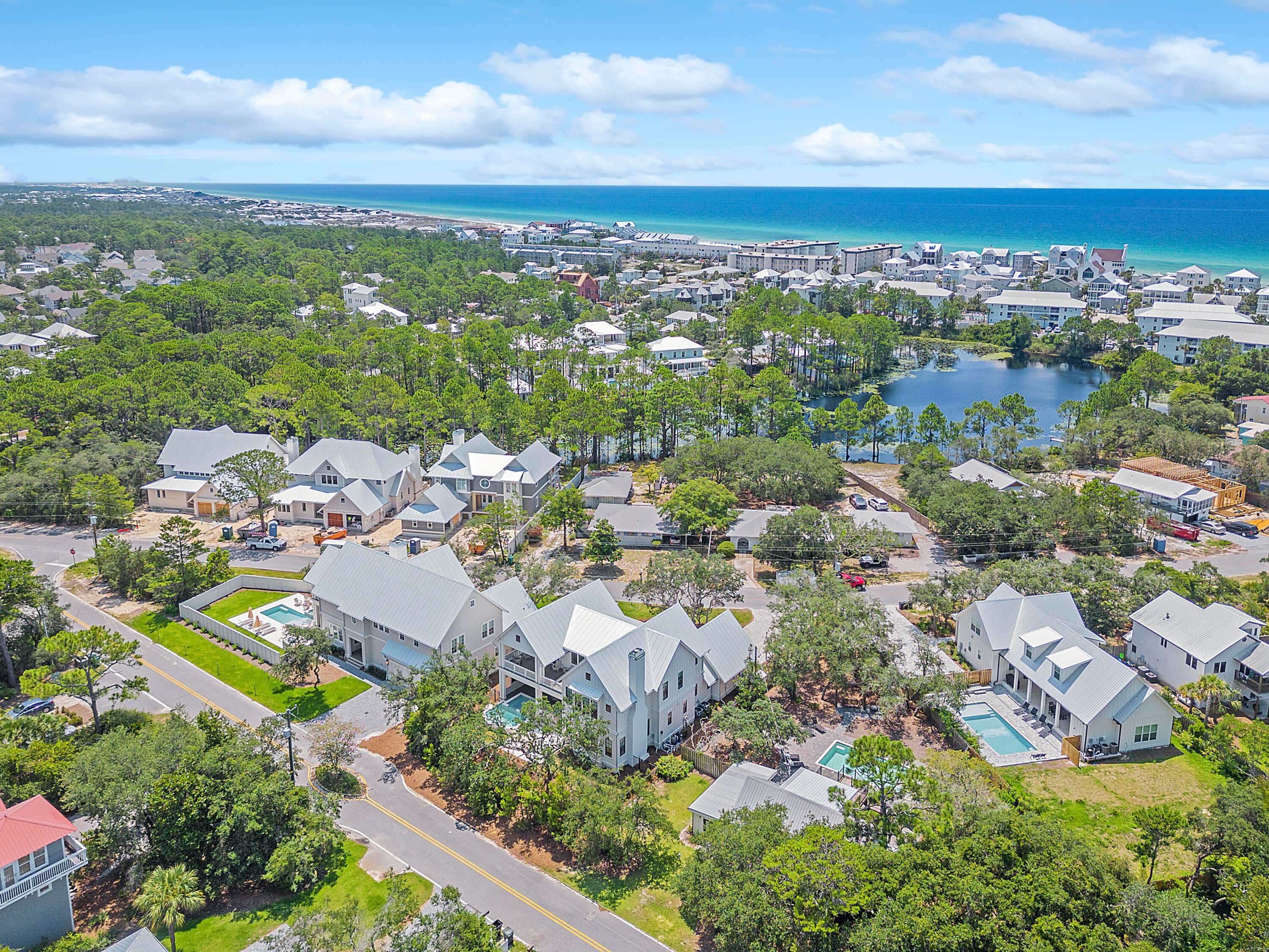 EASTERN LAKES - Residential