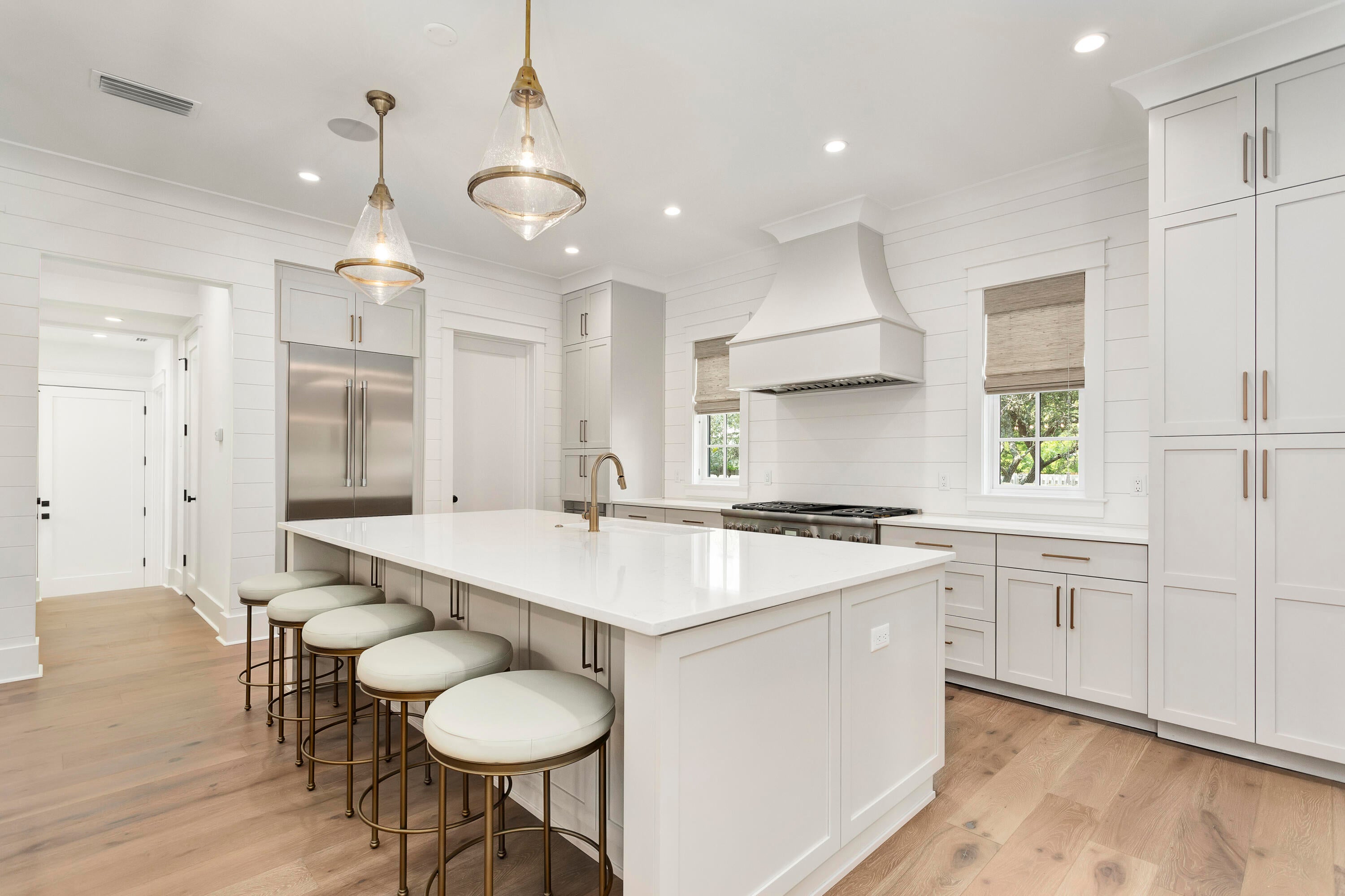 EASTERN LAKES - Residential