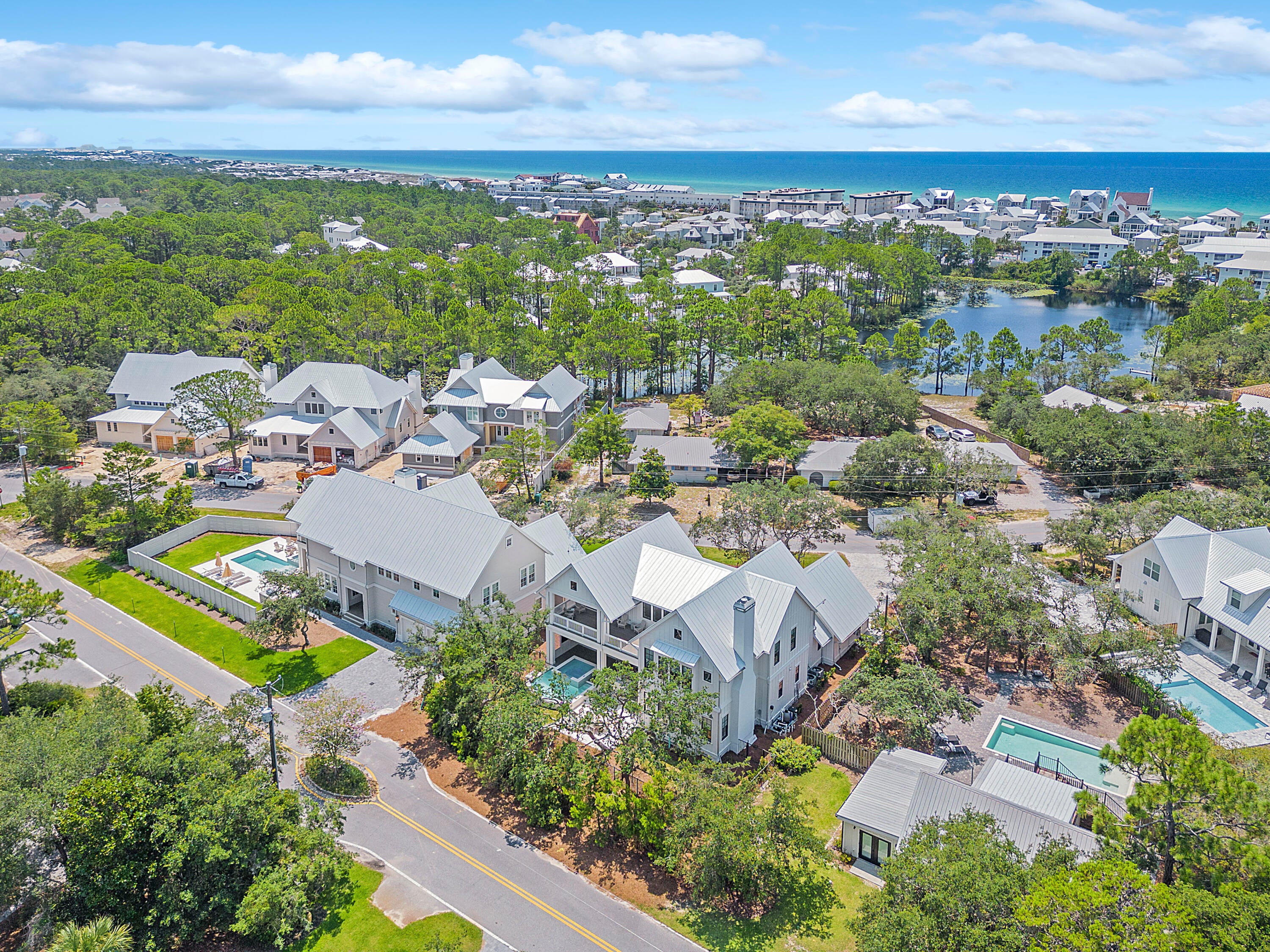 EASTERN LAKES - Residential