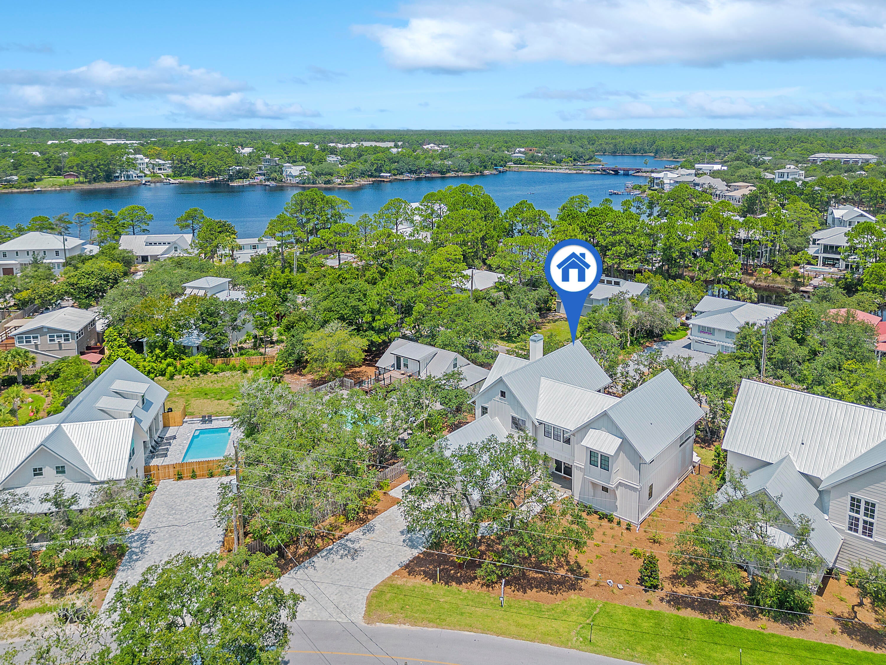 EASTERN LAKES - Residential