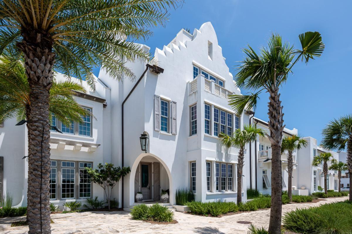 Home located South of 30A with beautiful rooftop views of the Gulf of Mexico. First level has a generous Living/Kitchen/Dining with wall of glass doors that open to a gracious courtyard and summer kitchen and pool.
Entered for comp purposes.