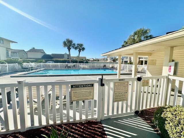 SANDPRINTS CONDO - Residential Lease
