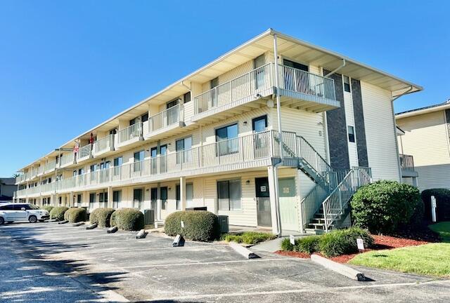 SANDPRINTS CONDO - Residential Lease